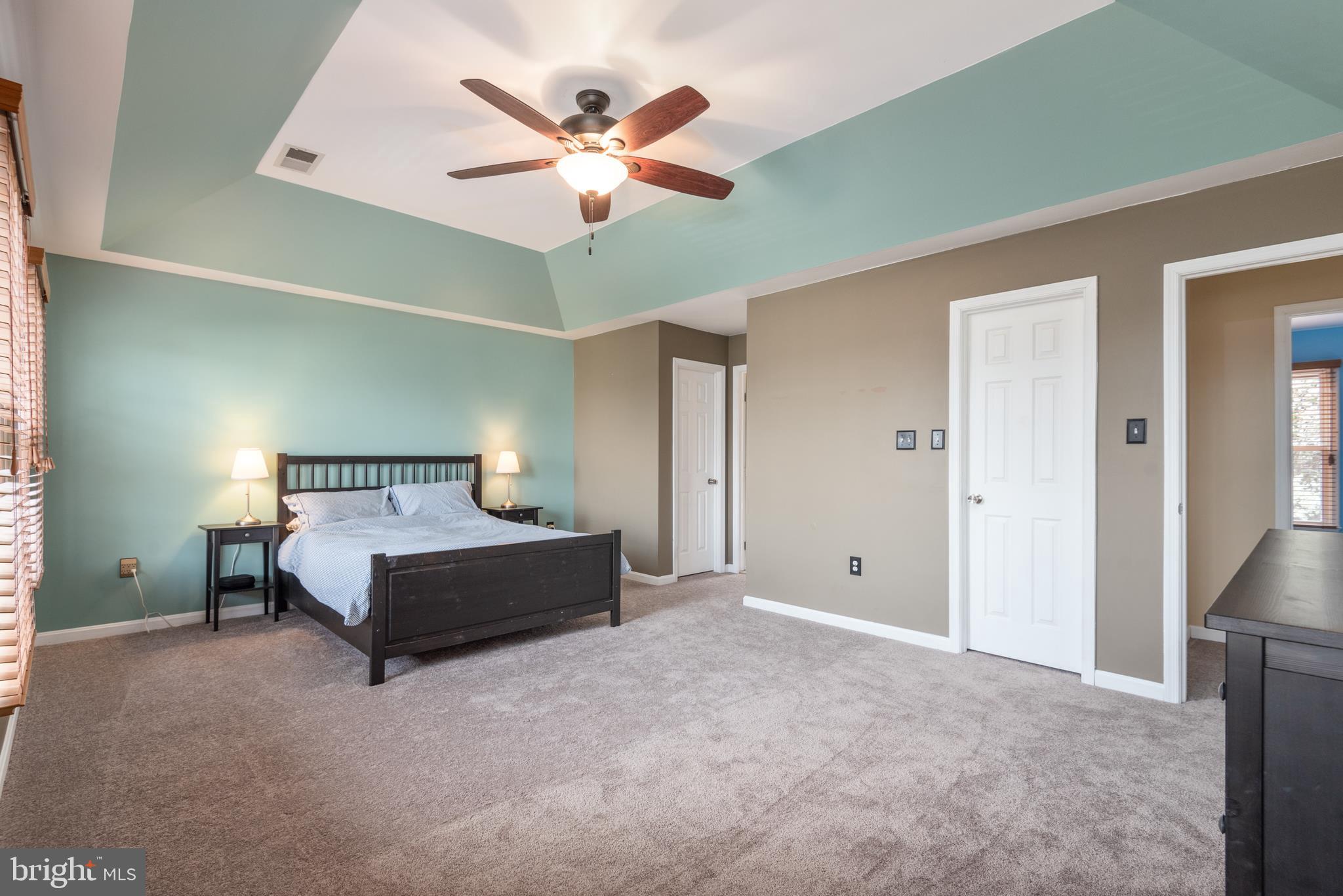 HAMPTON OAKS - Residential