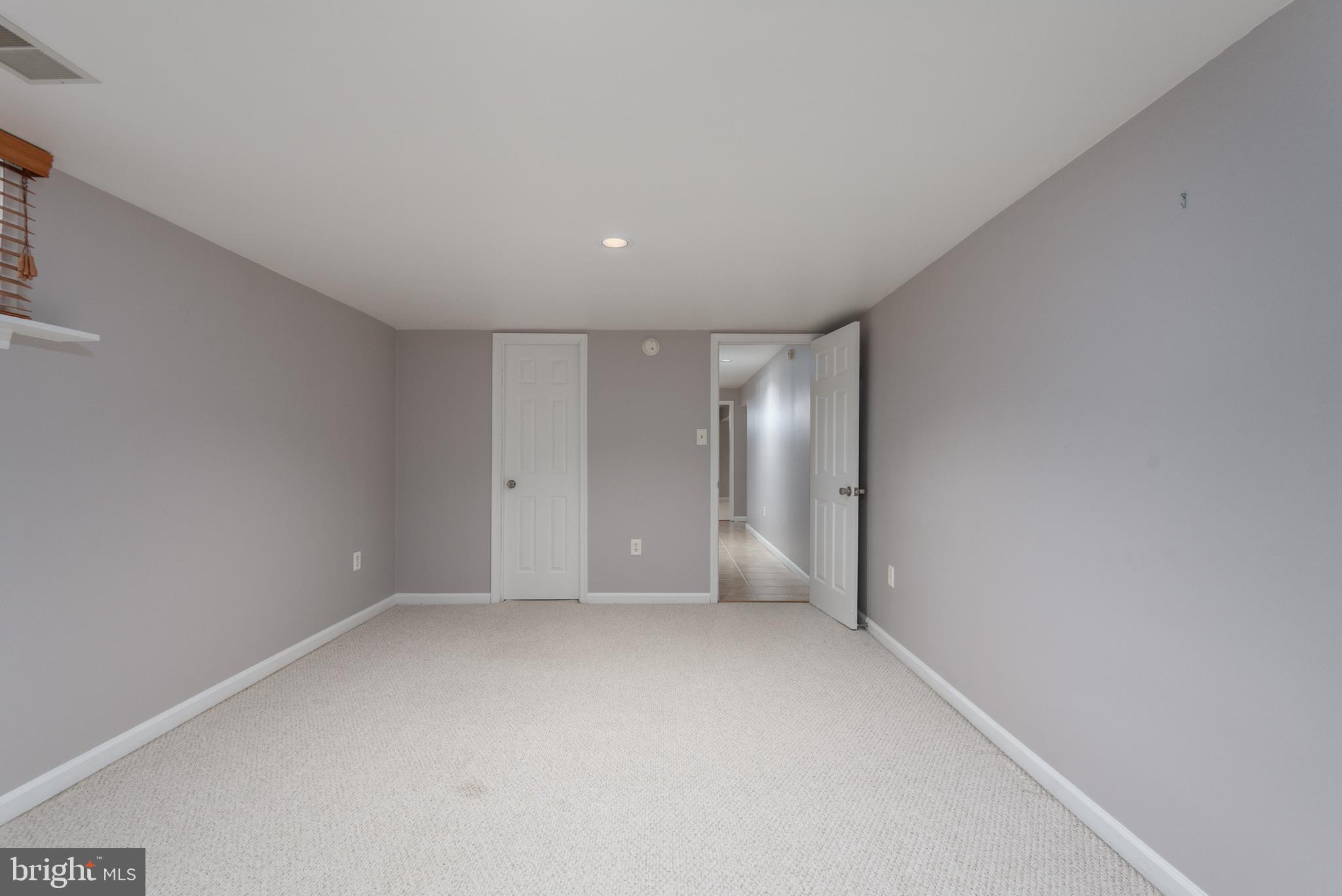 HAMPTON OAKS - Residential