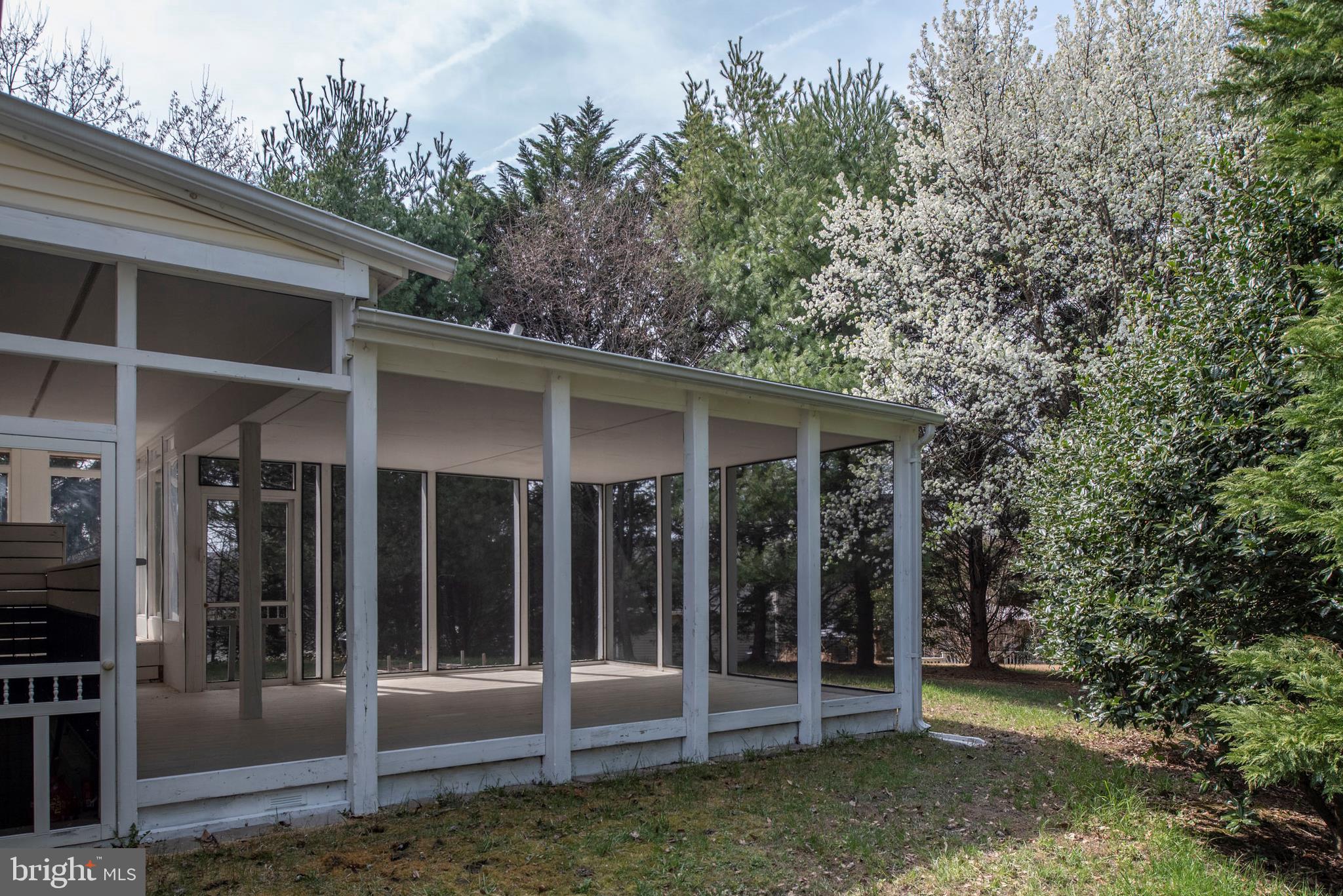 HAMPTON OAKS - Residential