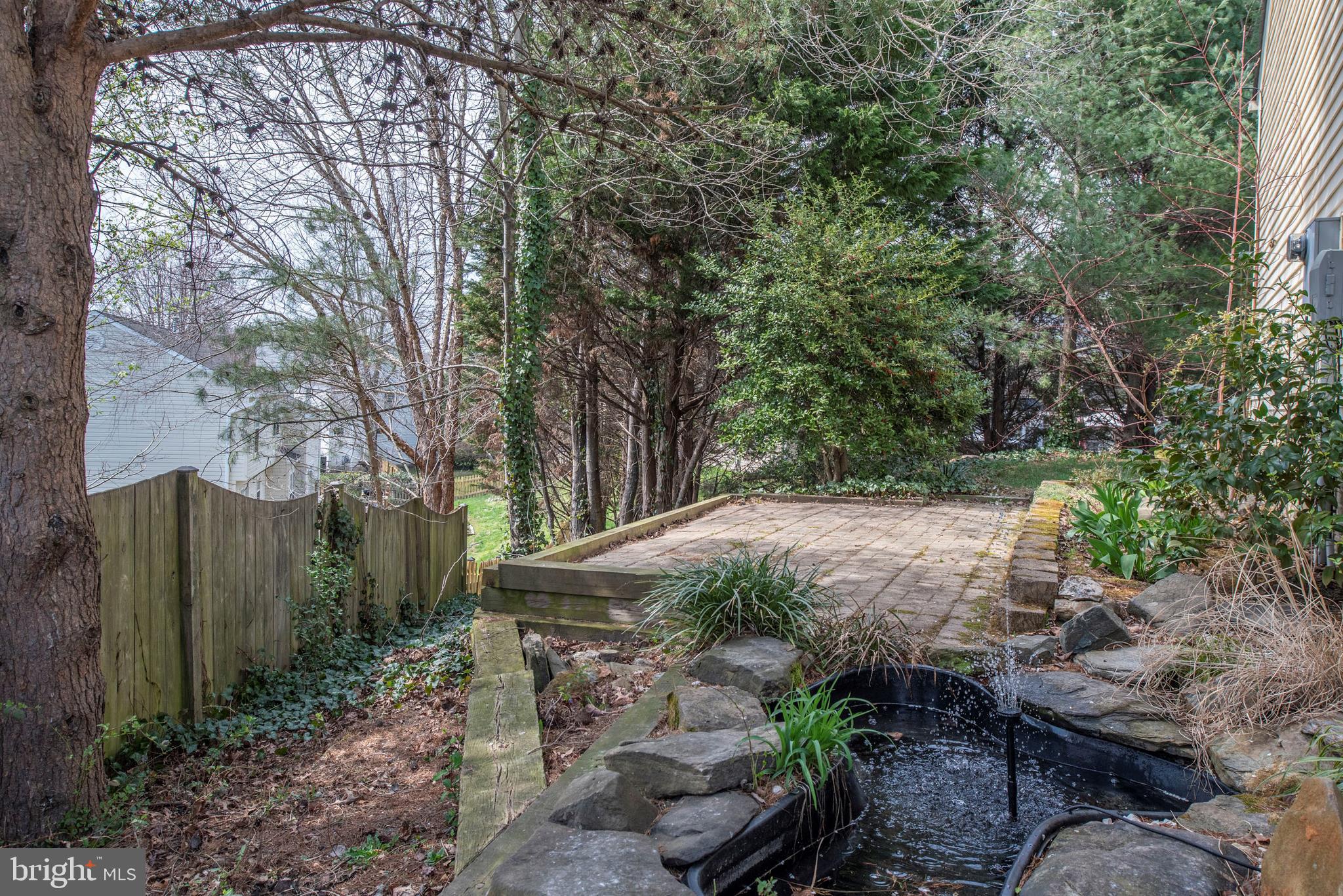 HAMPTON OAKS - Residential