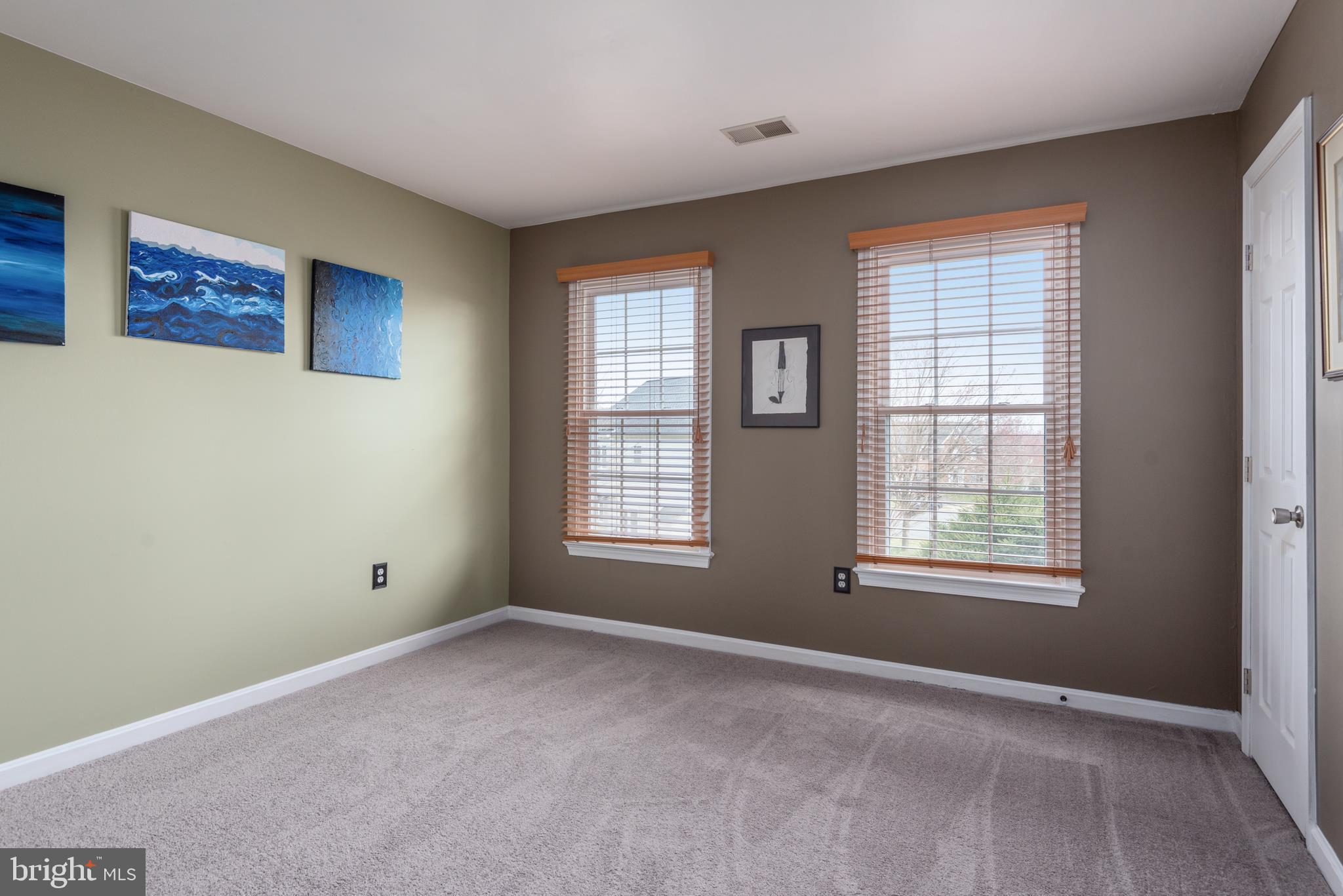 HAMPTON OAKS - Residential