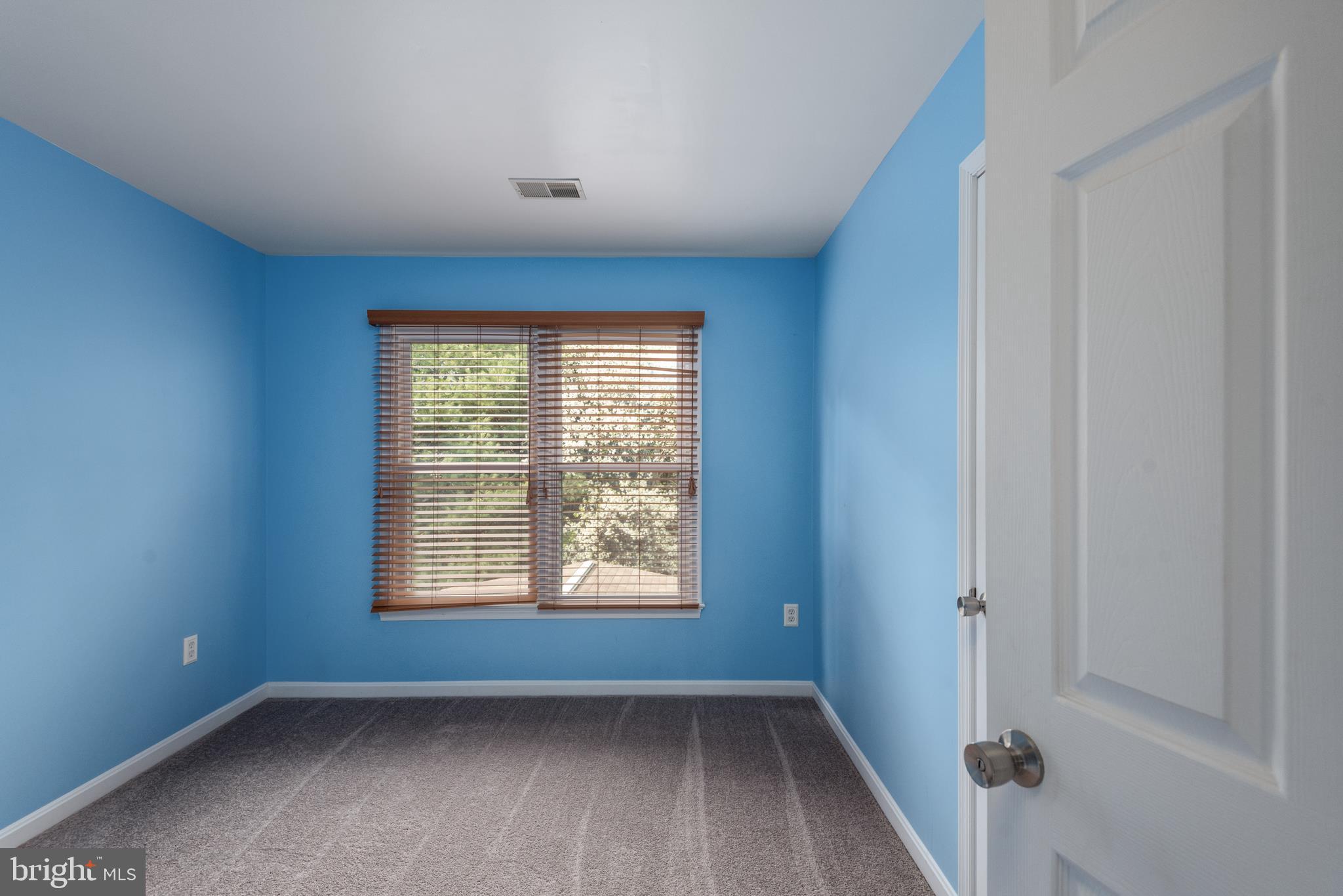 HAMPTON OAKS - Residential