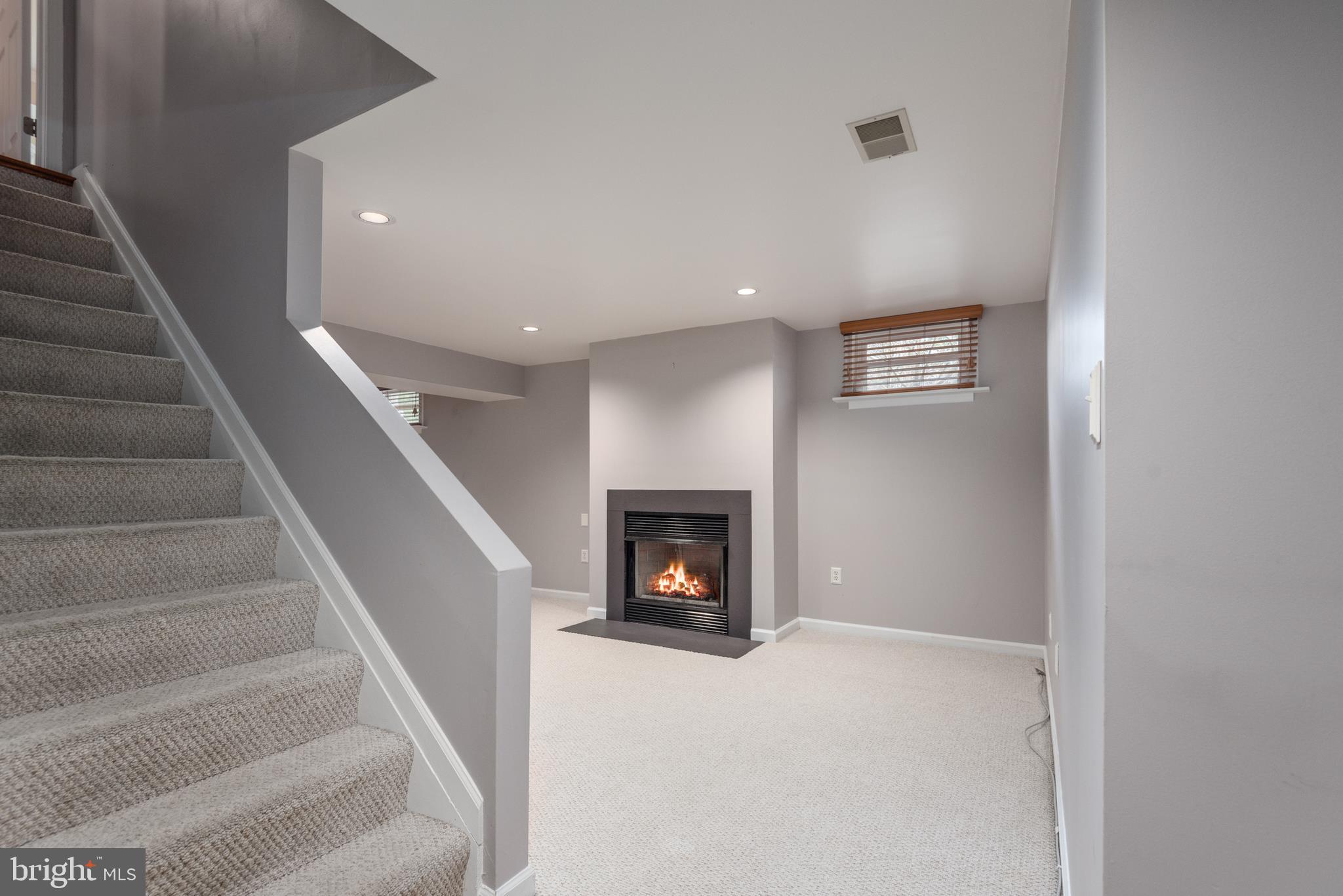 HAMPTON OAKS - Residential