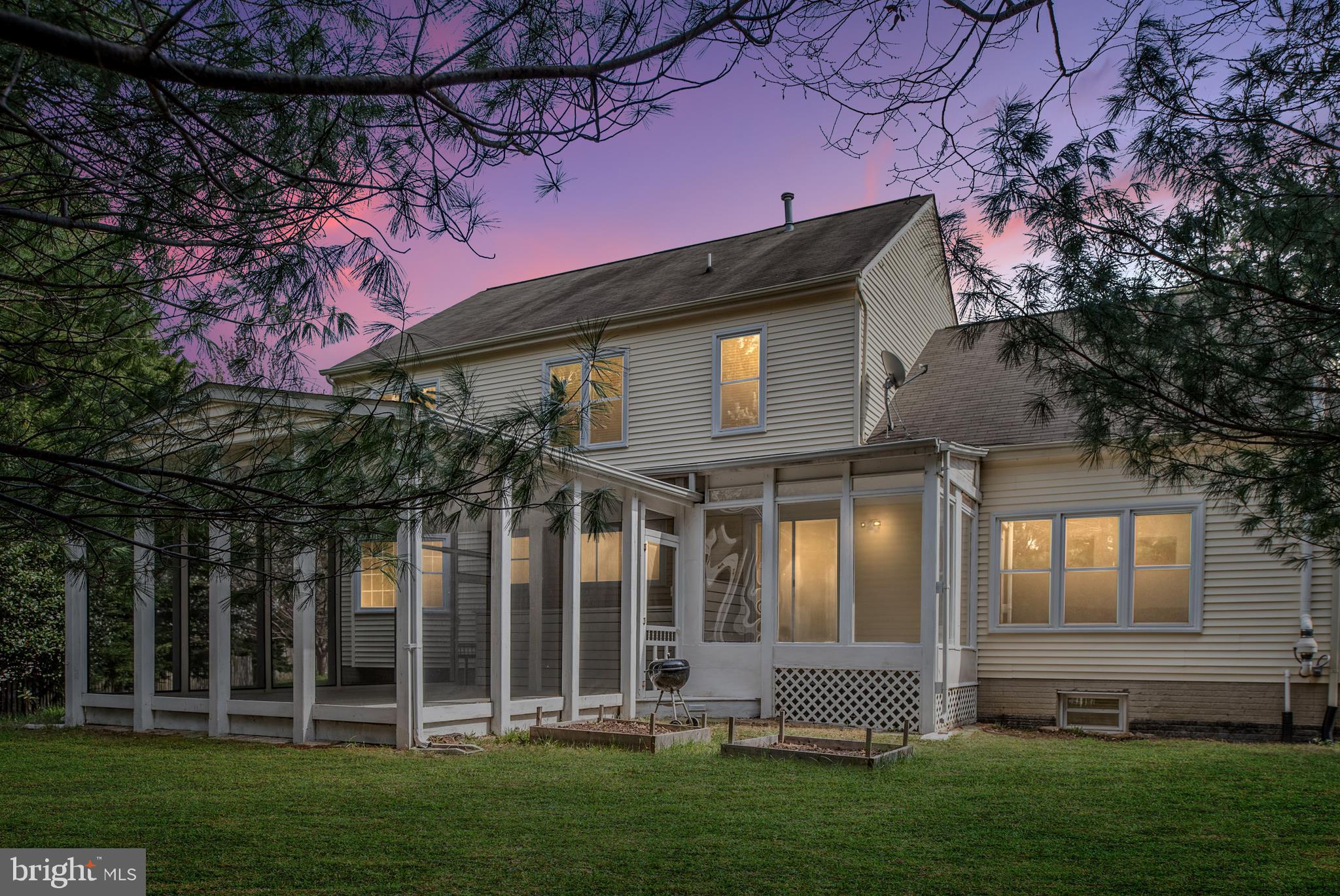 HAMPTON OAKS - Residential