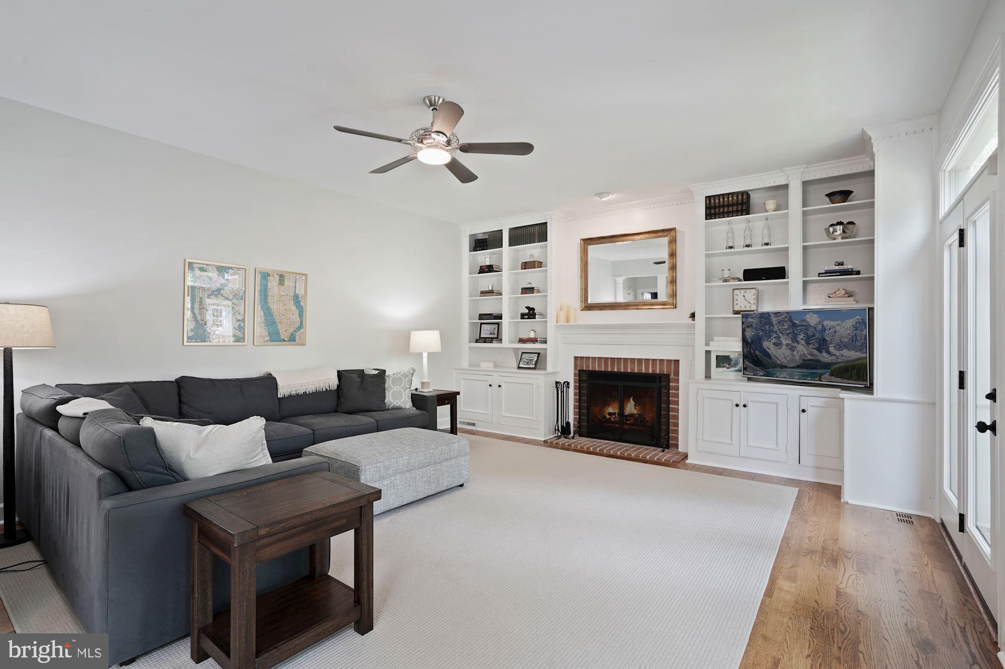 STONERIDGE KNOLL - Residential