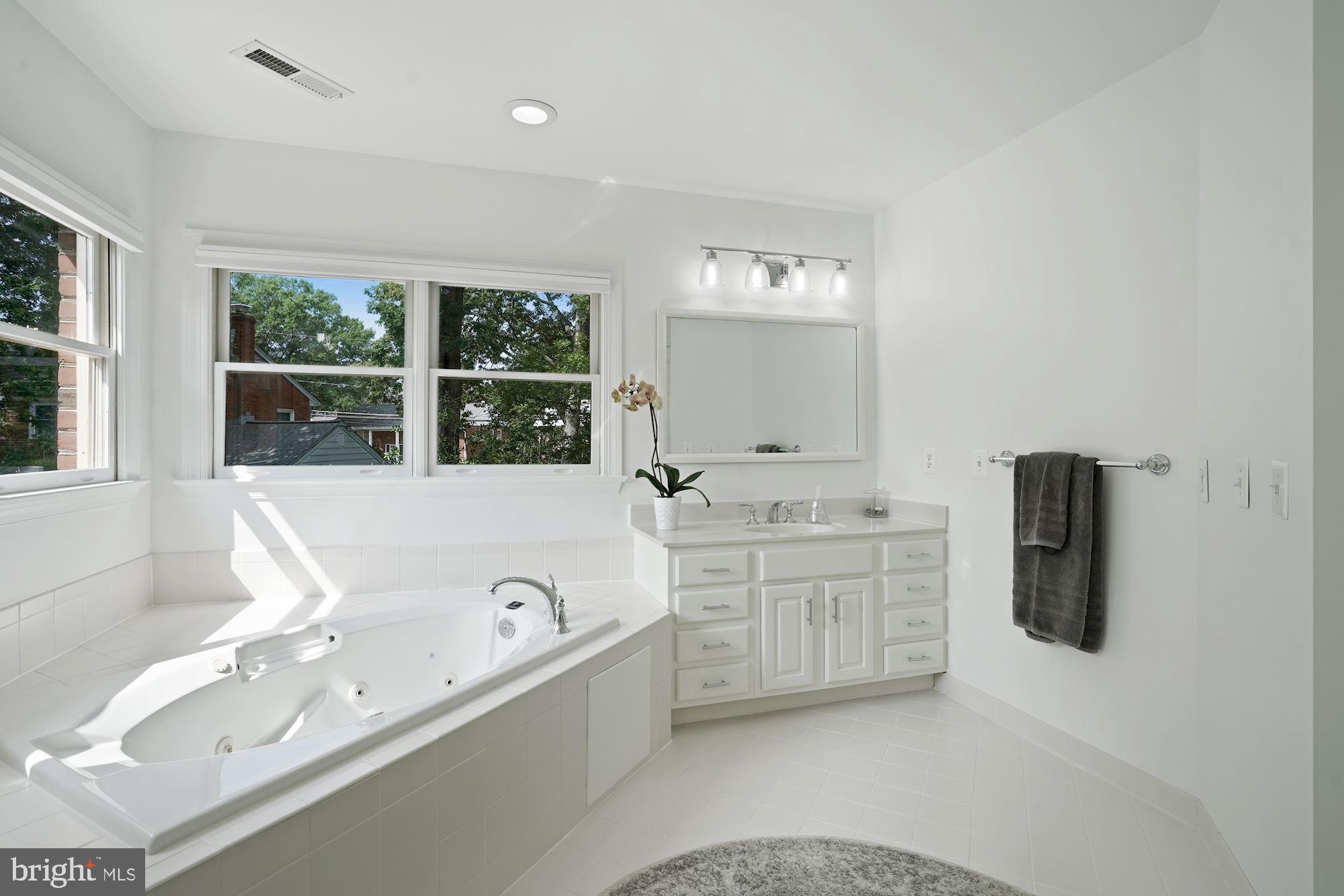 STONERIDGE KNOLL - Residential