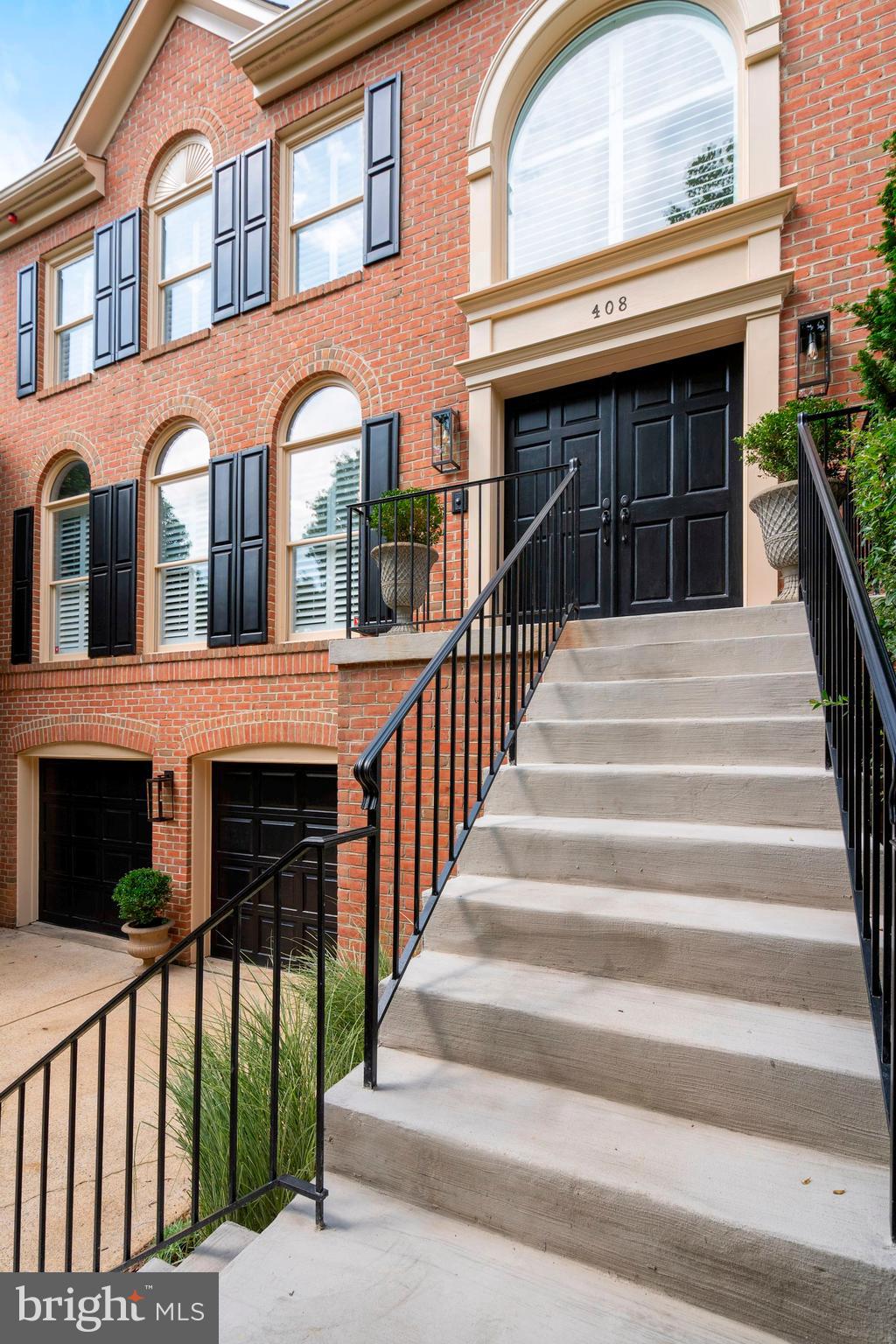 STONERIDGE KNOLL - Residential