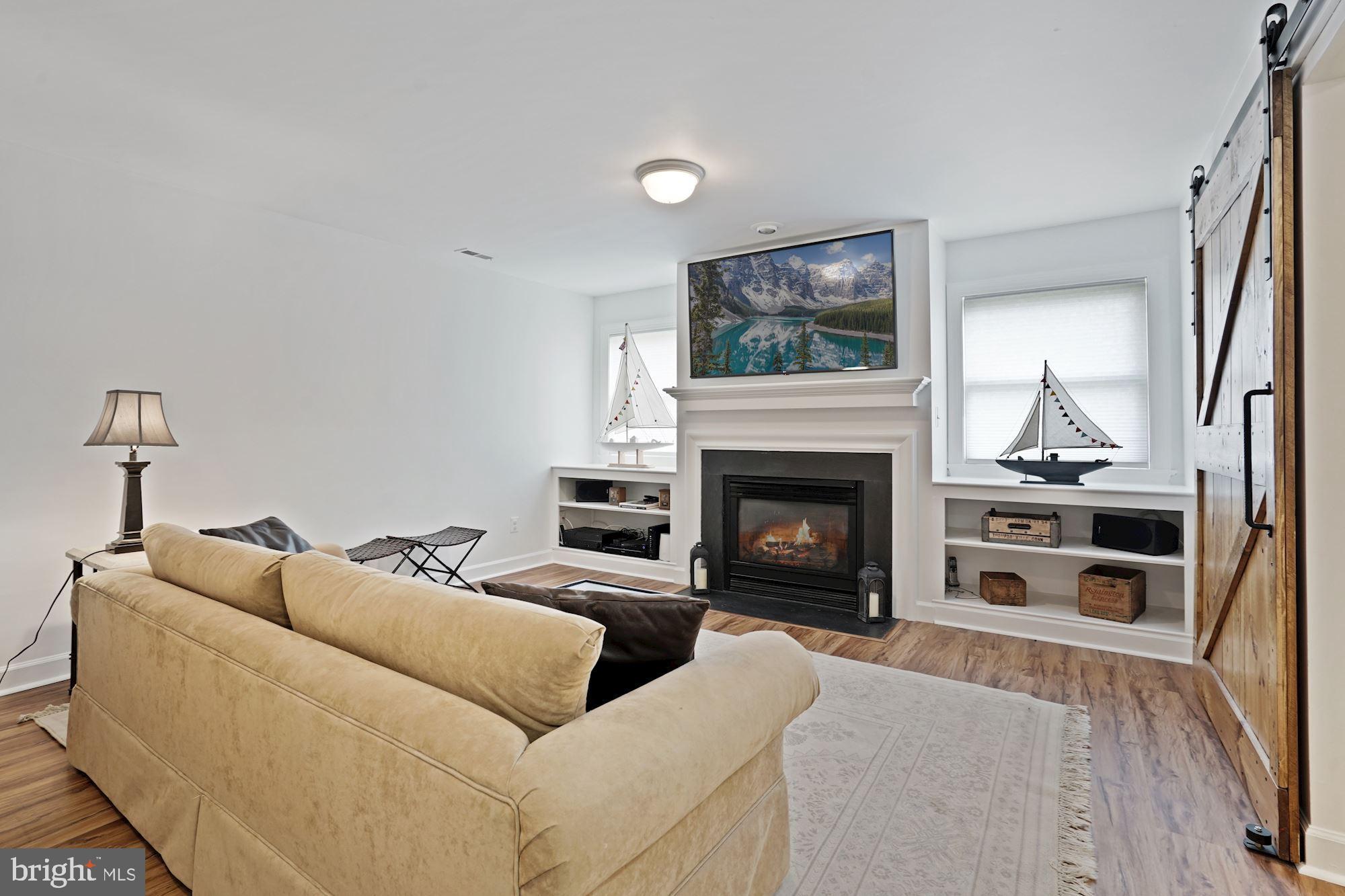 STONERIDGE KNOLL - Residential