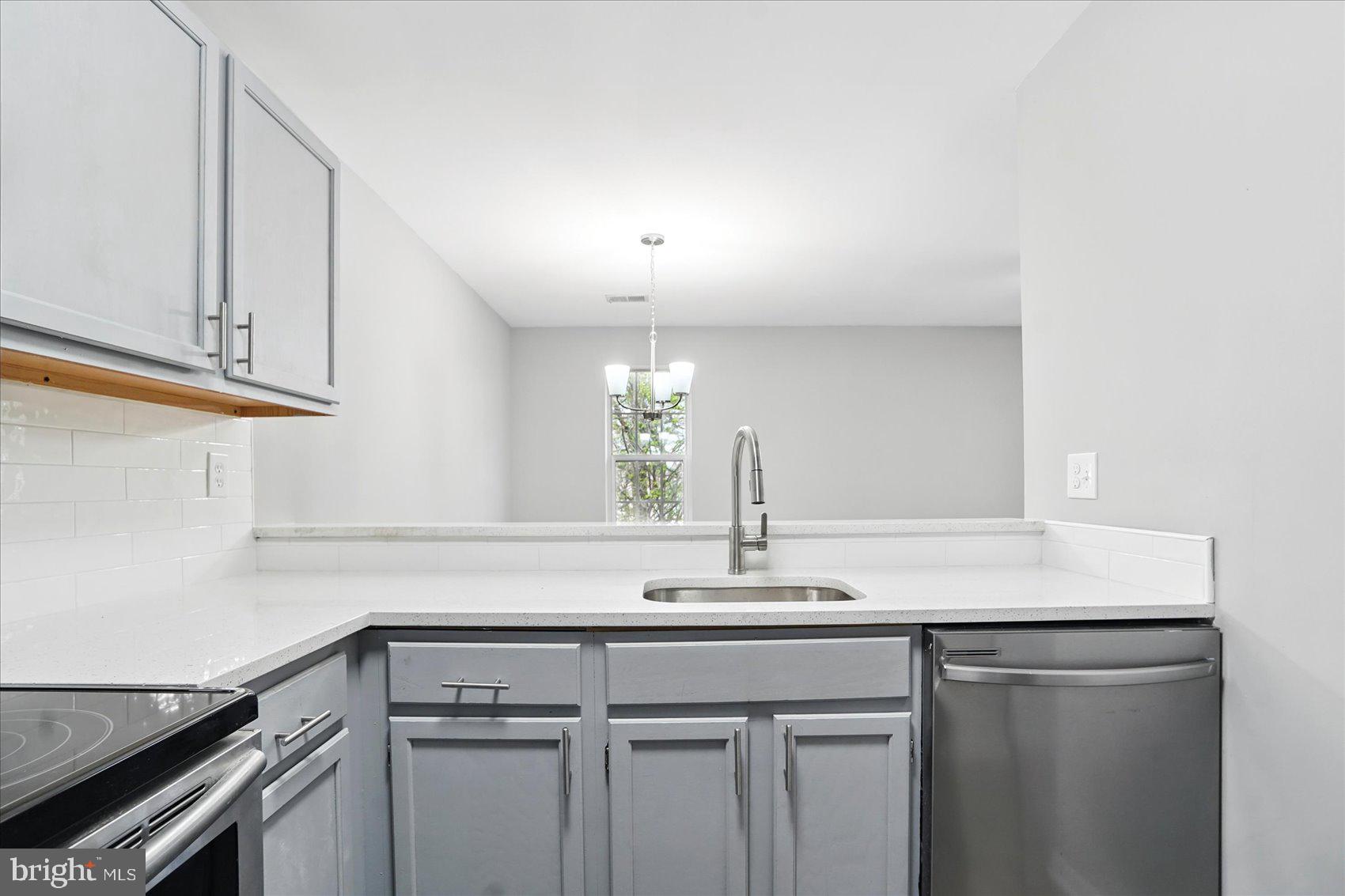 RIVERSIDE - Residential