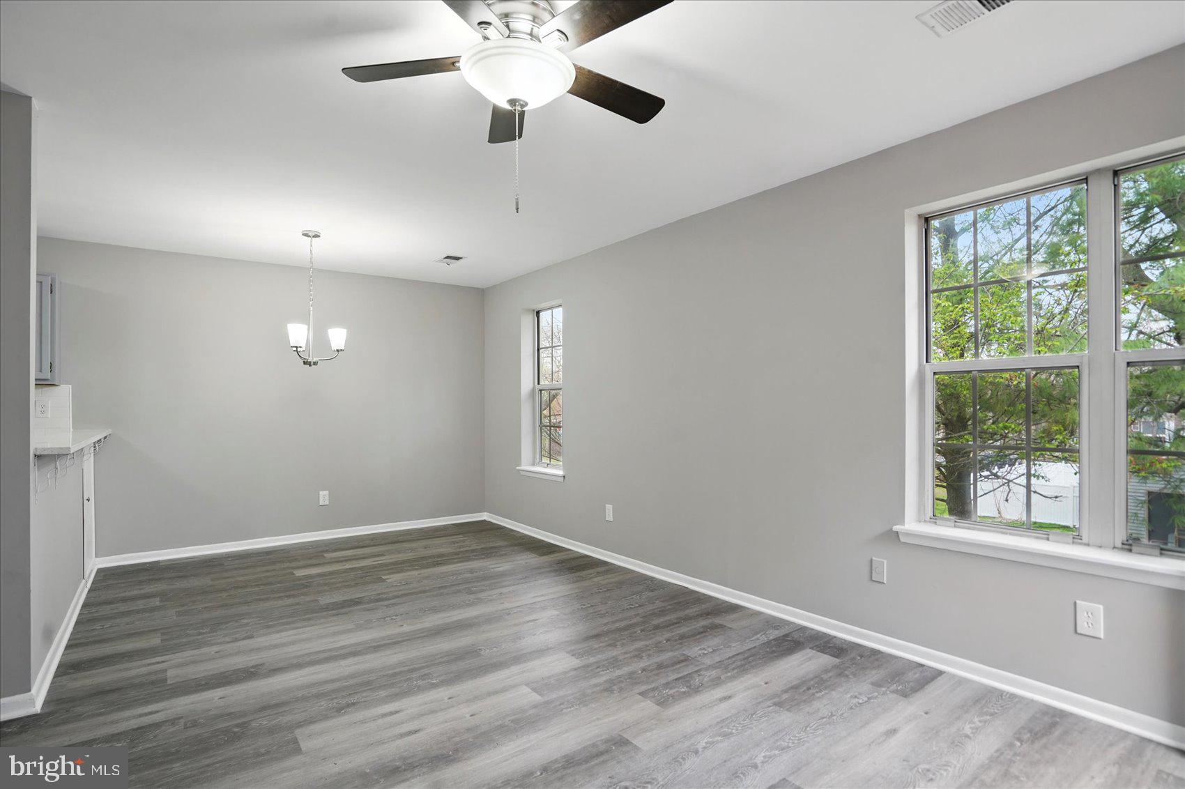 RIVERSIDE - Residential