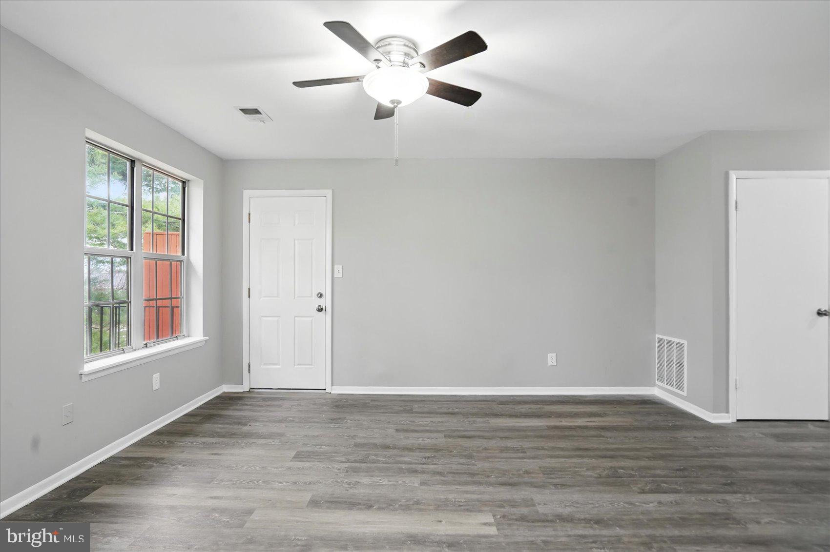 RIVERSIDE - Residential