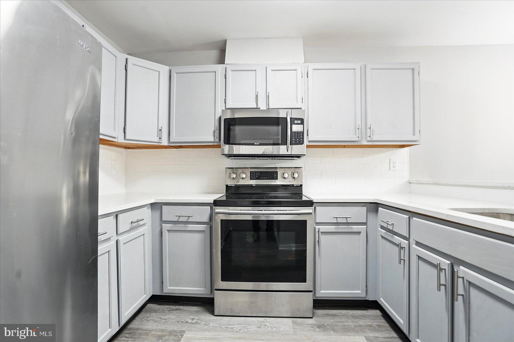 RIVERSIDE - Residential