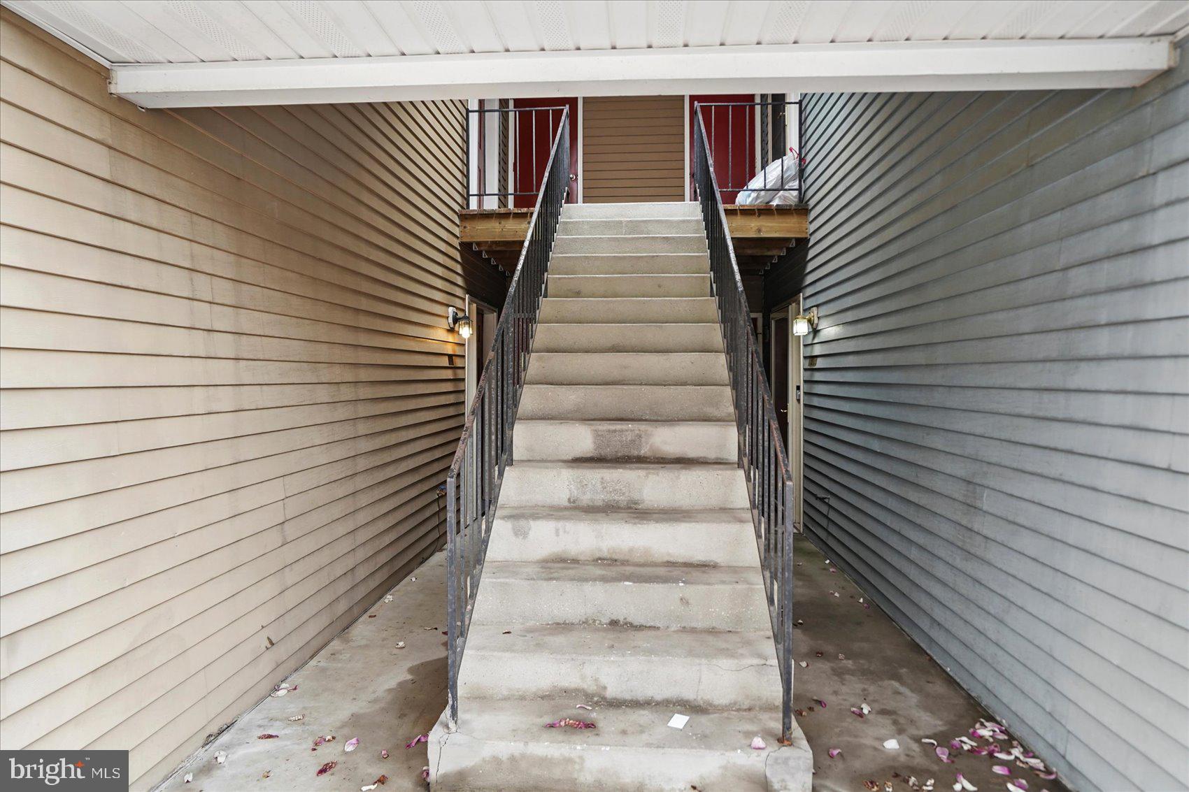 RIVERSIDE - Residential