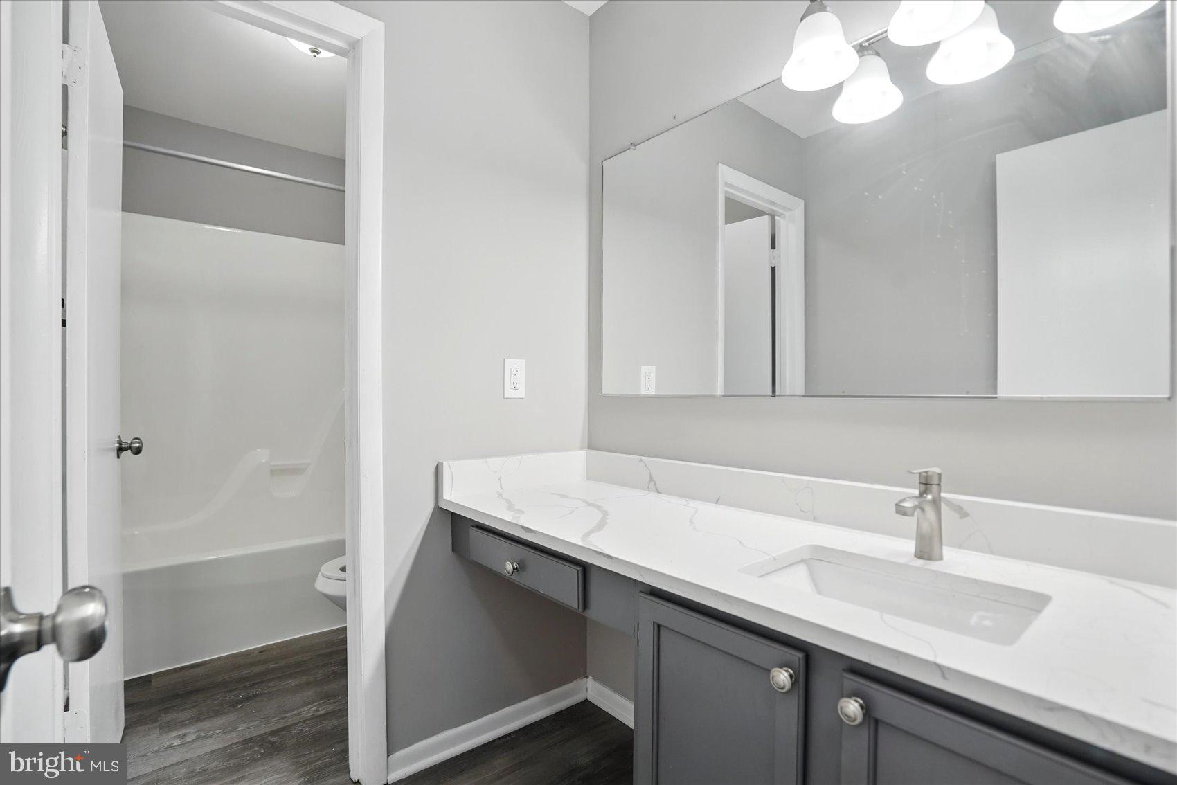 RIVERSIDE - Residential