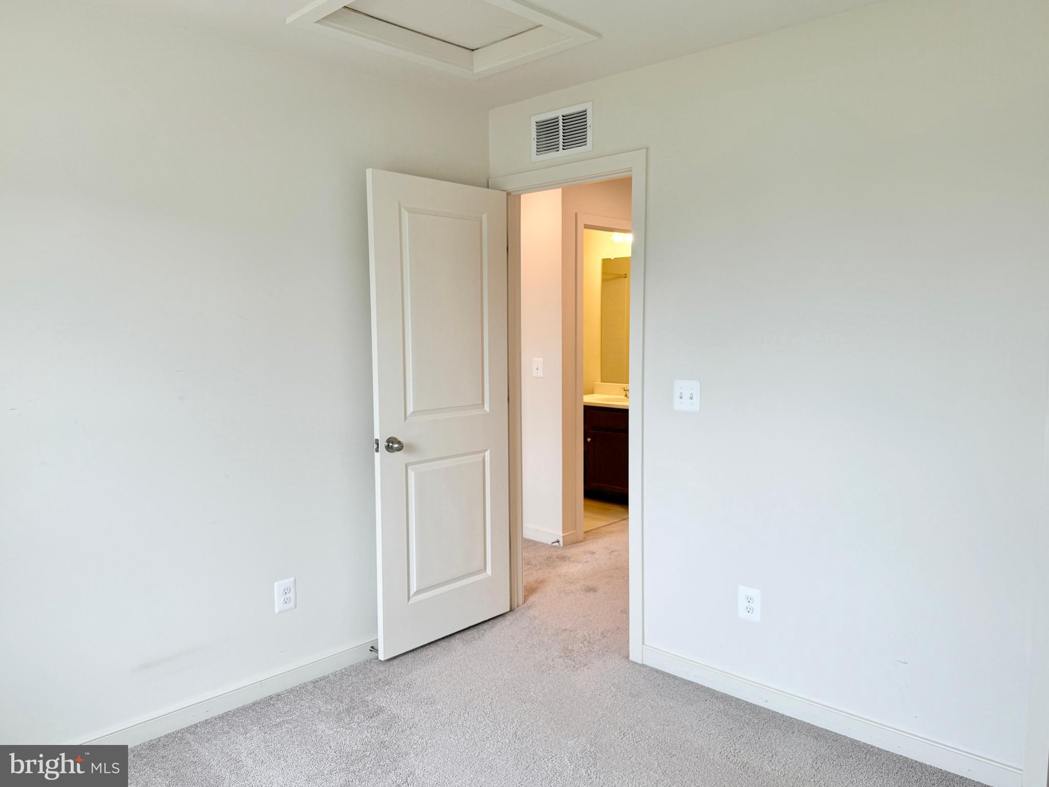 CHERRYVIEW LANDING - Residential Lease