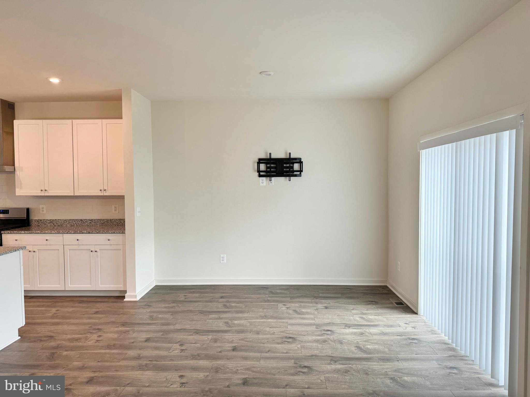 CHERRYVIEW LANDING - Residential Lease