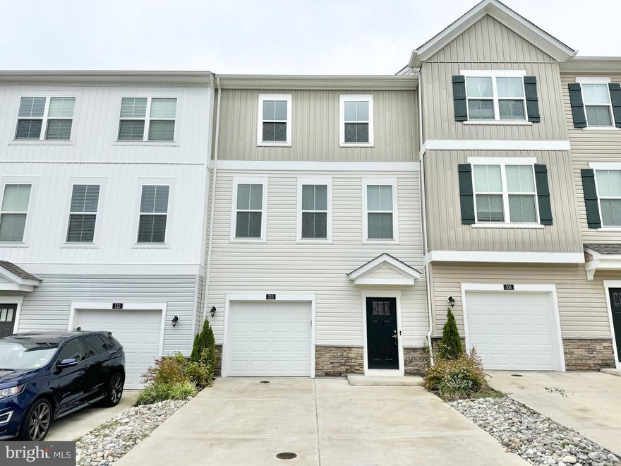 Beautiful and pristine near new townhouse 4 bedrooms, 3.5 bathrooms with outdoor amenities in friendly Fredericksburg surrounded by your favorite restaurants, shopping & parks and less than 1 mile from 1-95. Only 3 miles to Historic downtown Fredericksburg . A quick drive to Walmart, Target & Wegmans with private garage and fenced backyard. Parking for 3 cars plus ample neighborhood parking spaces
Luxury vinyl plank flooring on first two levels and a carpet on upper level.  Lower level has a bedroom with full bathroom.  Kitchen with quarts countertops, stainless appliances, beautiful white cabinets and a white tile backsplash.  The primary suite is located upstairs, two decent size bedrooms, a hall bathroom and a laundry room.  Pets on a case by case basis.  Available IMMEDIATELY!  Same day showings!!