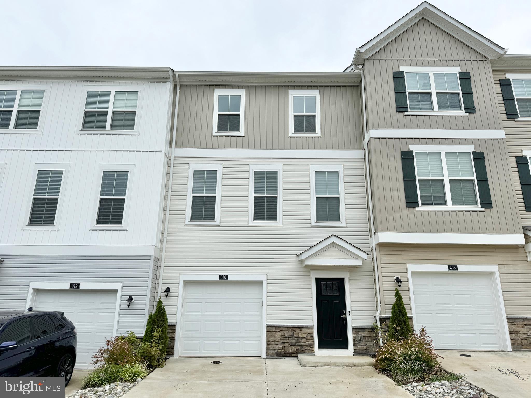 CHERRYVIEW LANDING - Residential Lease