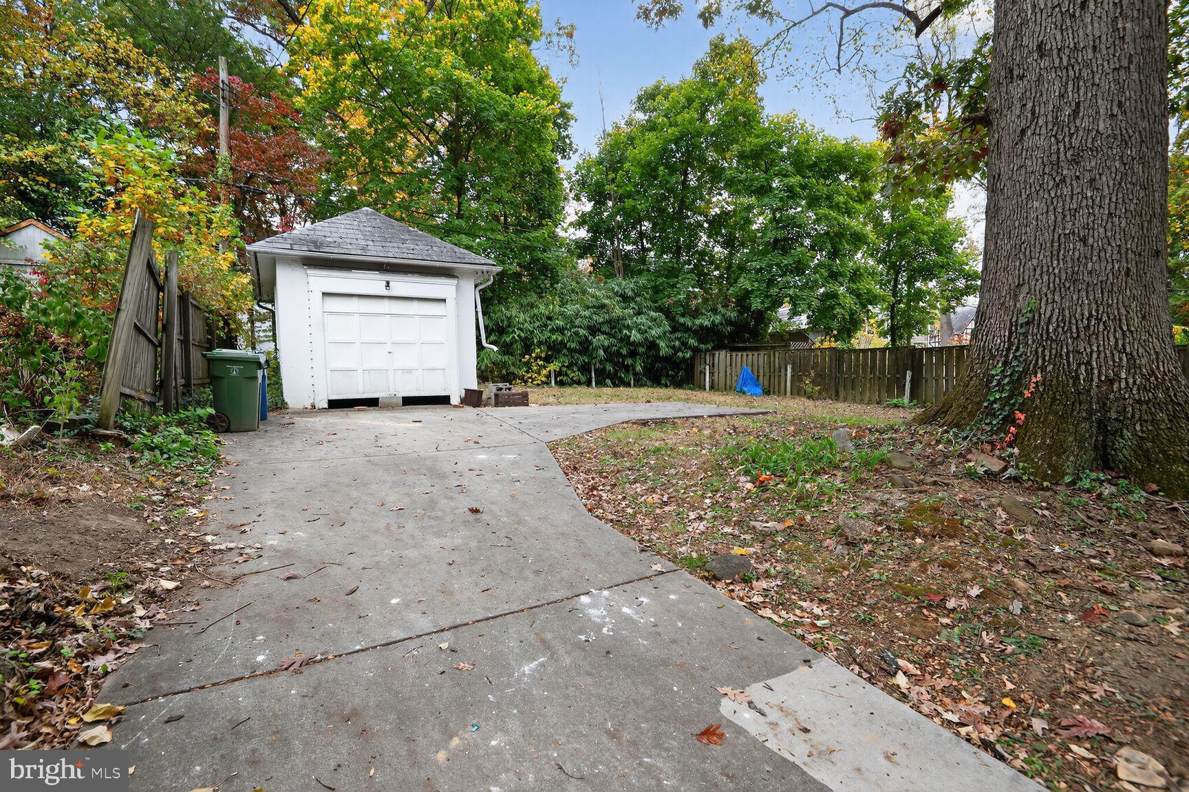 HUNTING RIDGE HISTORIC DISTRICT - Residential