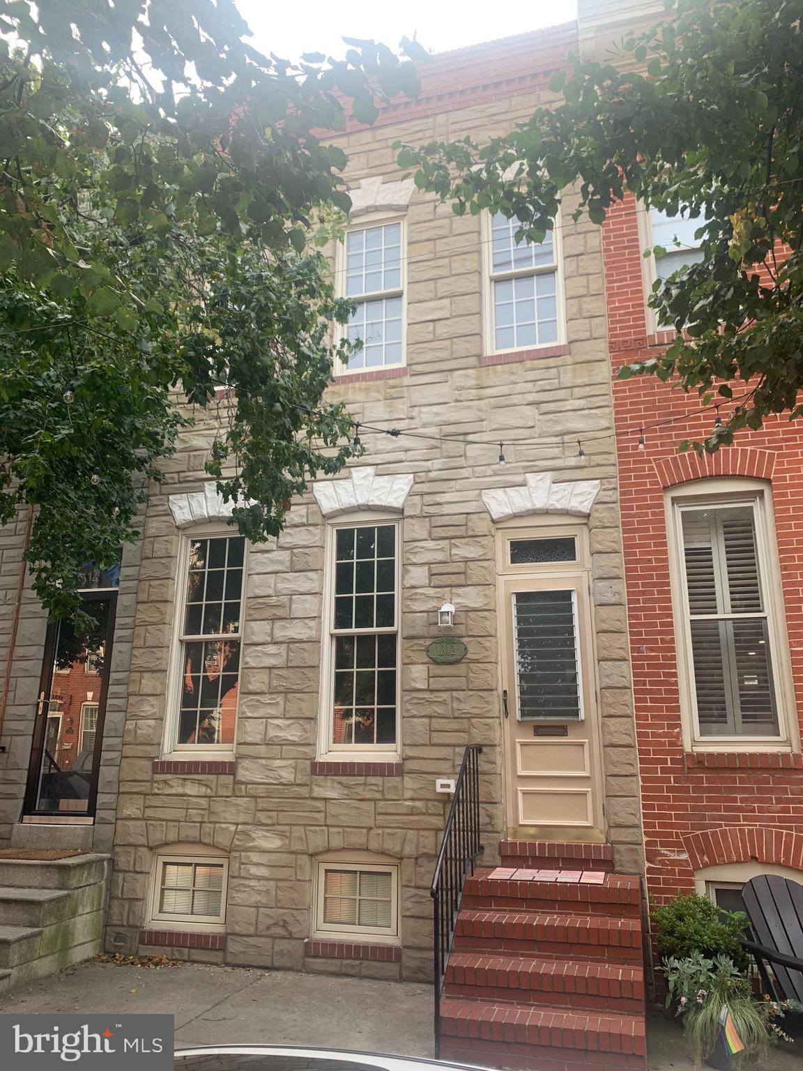 LOCUST POINT - Residential Lease