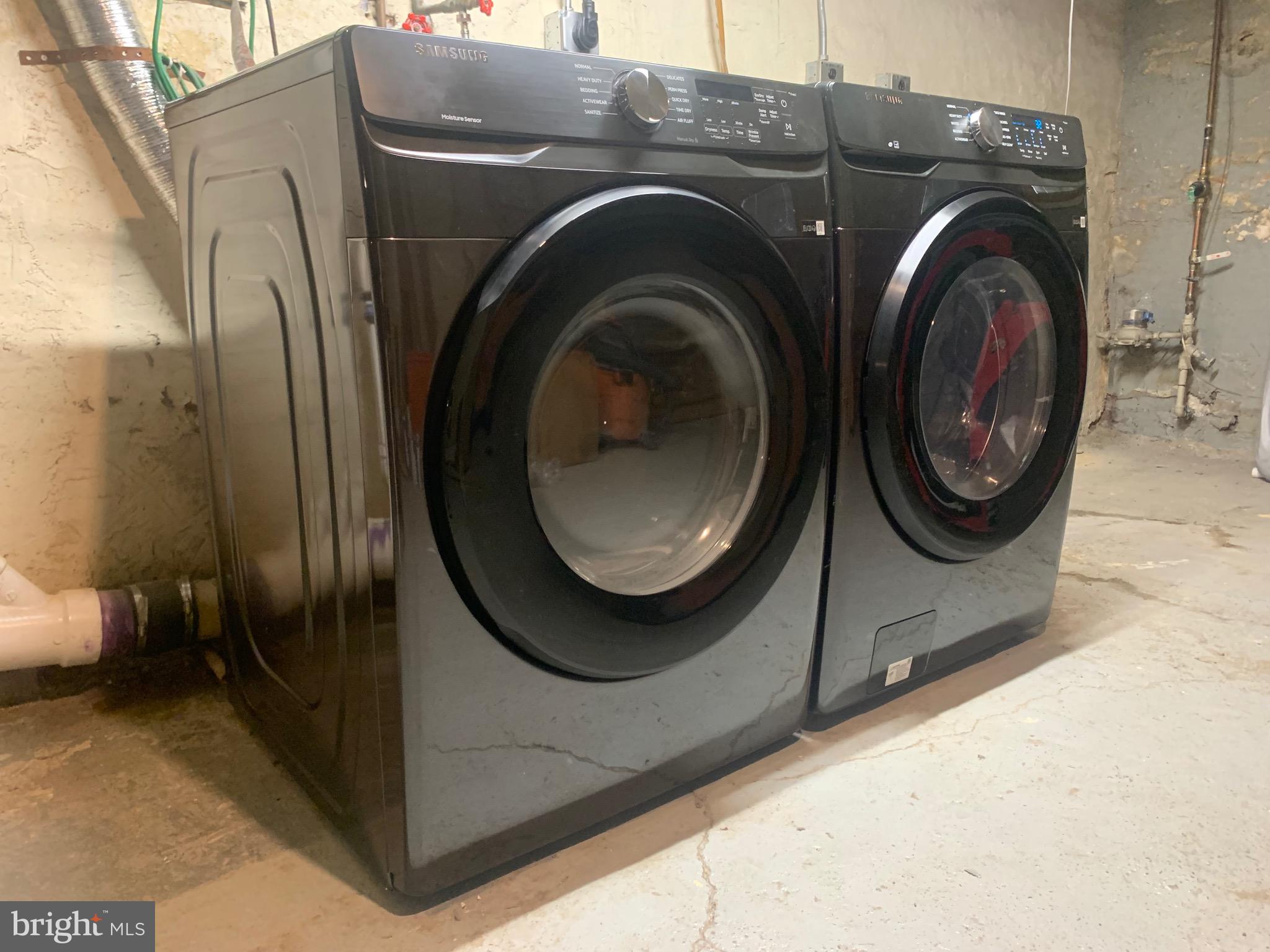 LOCUST POINT - Residential Lease