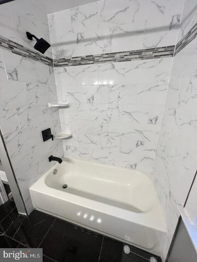 LOCUST POINT - Residential Lease