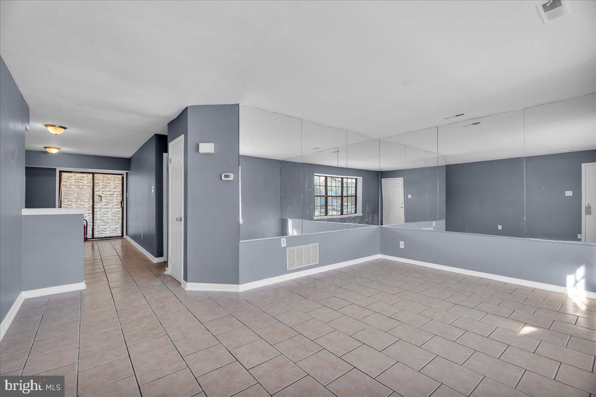 7 HAMPTON GATE DRIVE