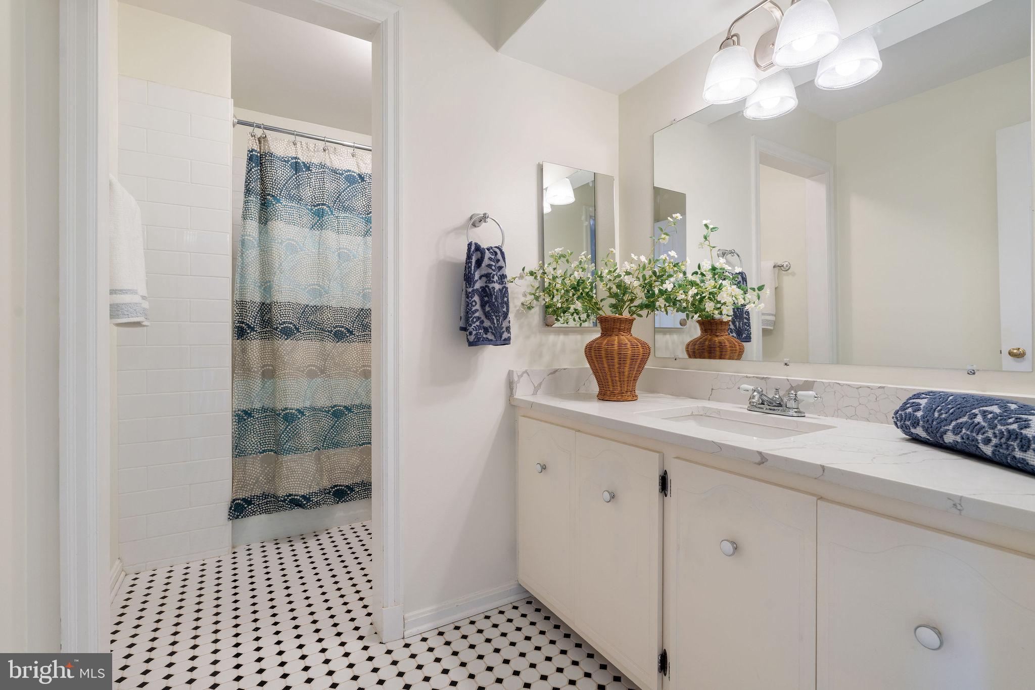 THORNTON WOOD - Residential