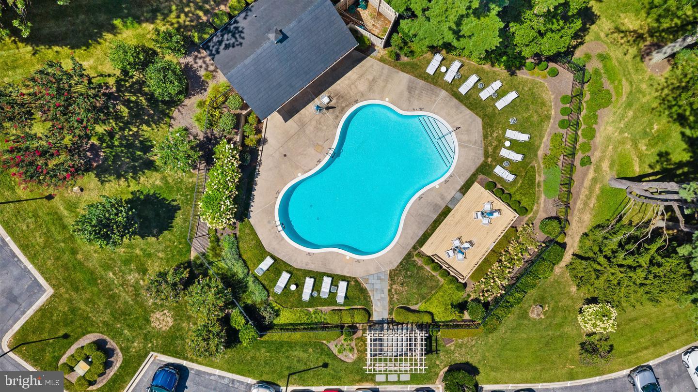 THORNTON WOOD - Residential