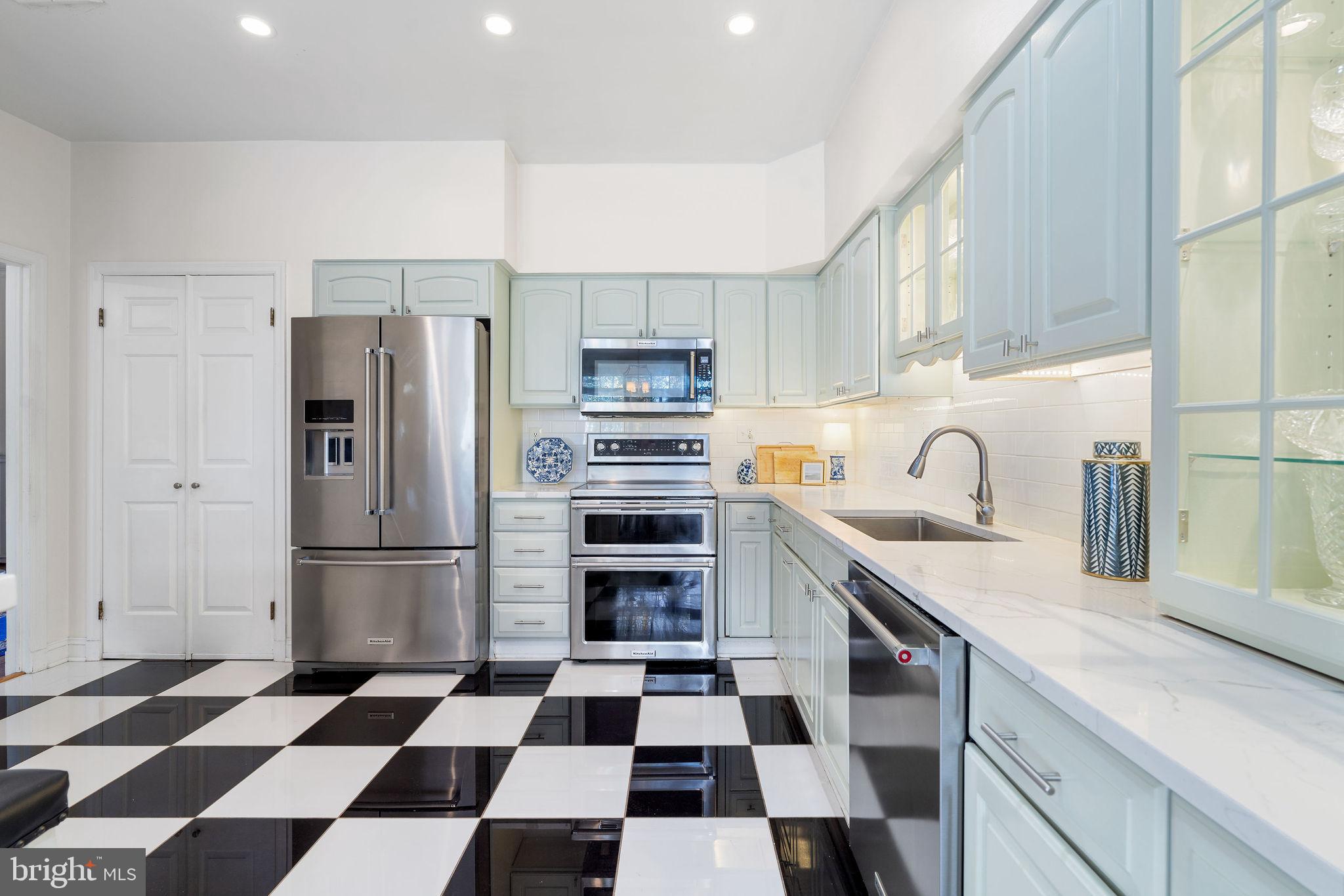 THORNTON WOOD - Residential