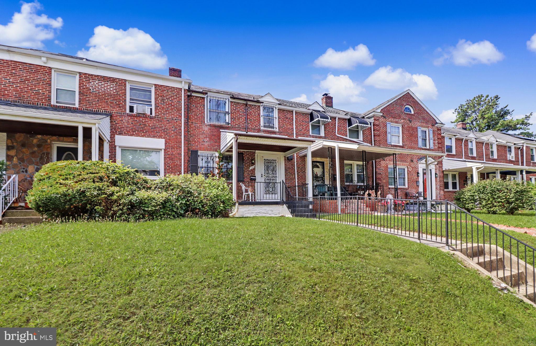 1513 LOCHWOOD ROAD