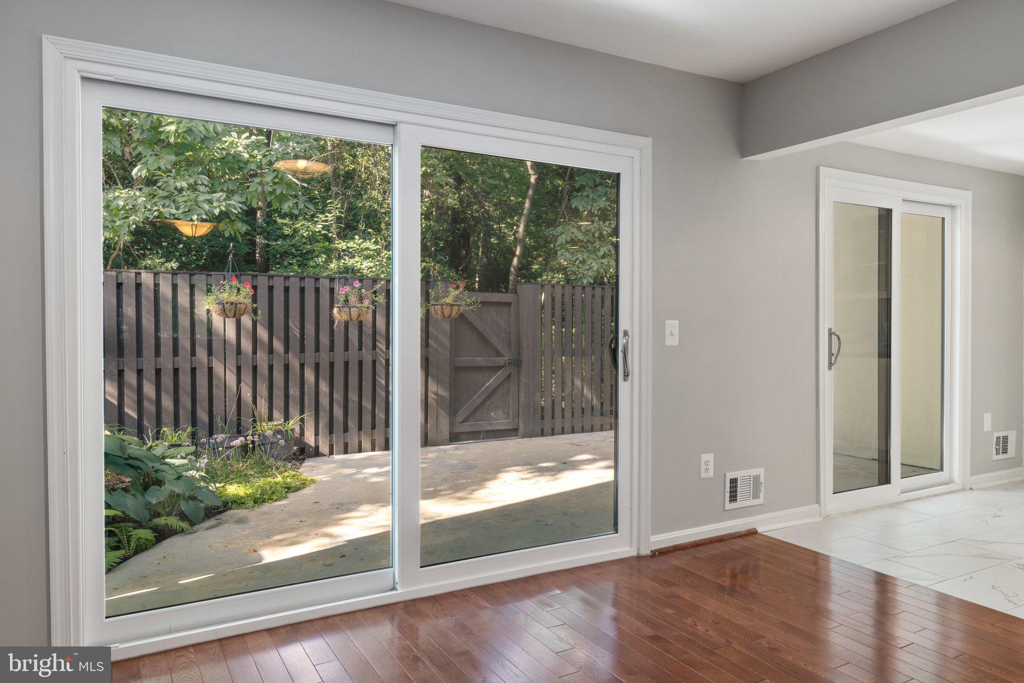 RESTON - Residential