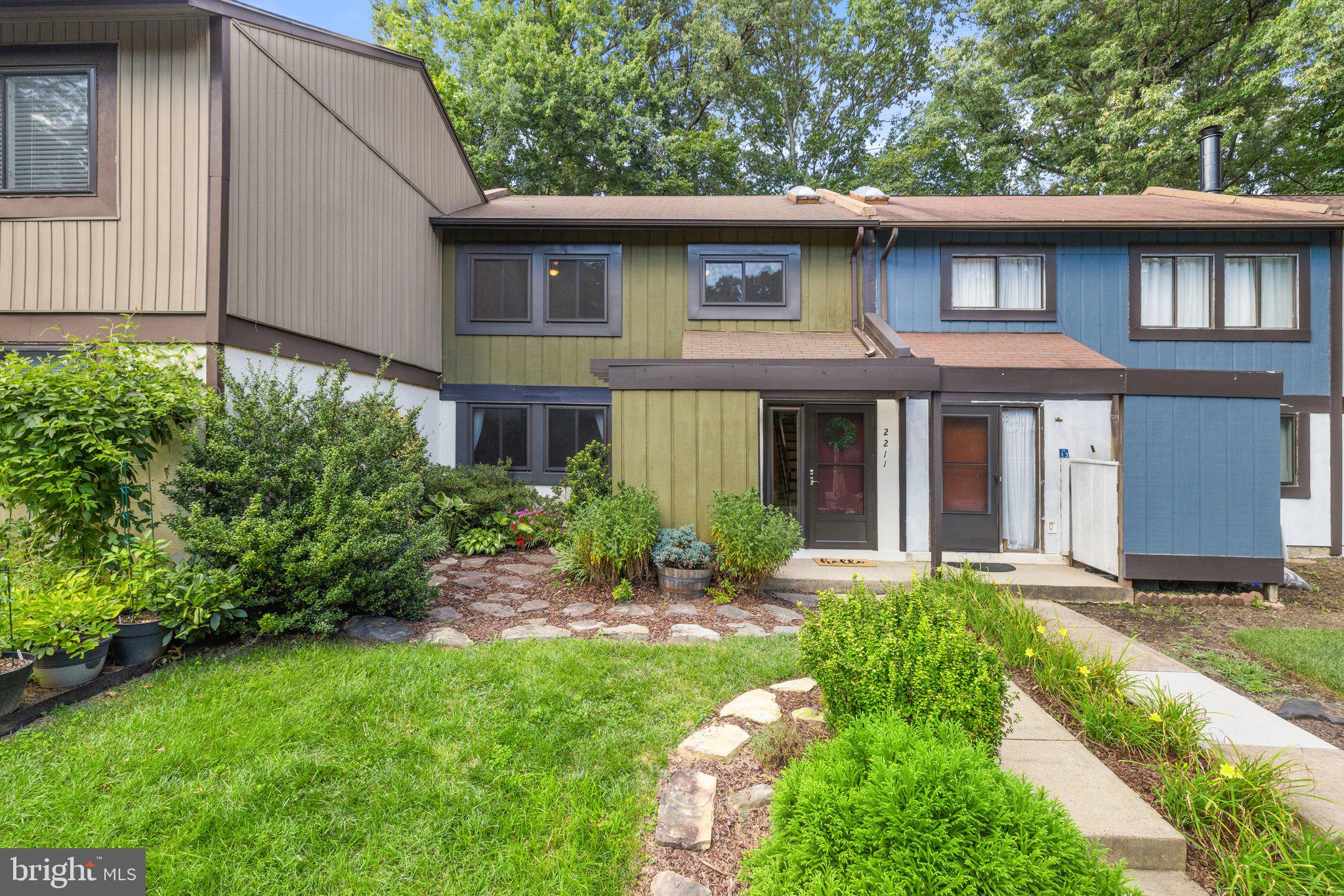 RESTON - Residential