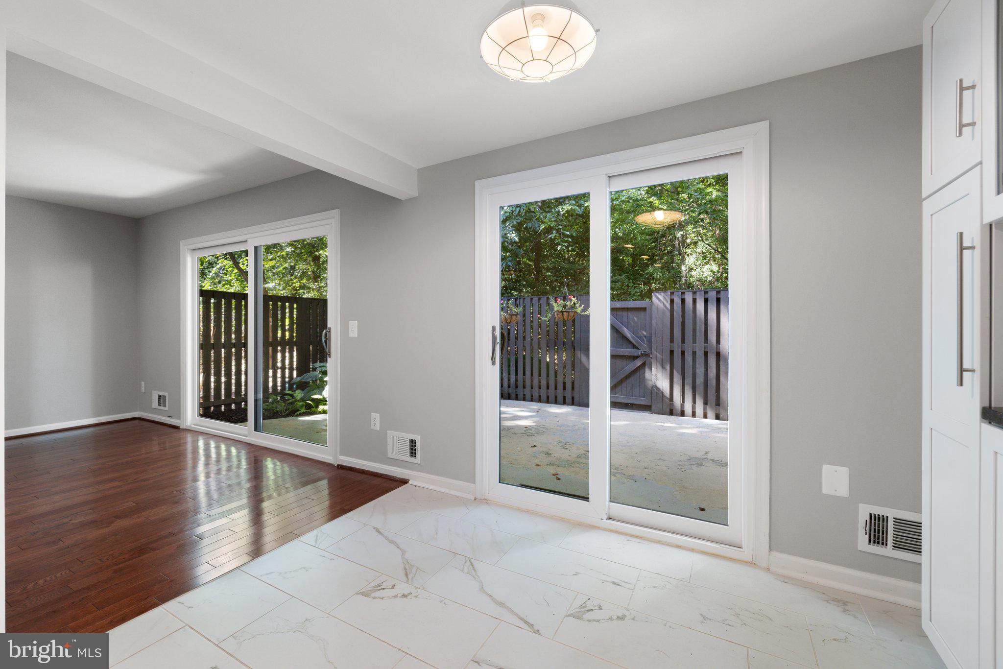 RESTON - Residential