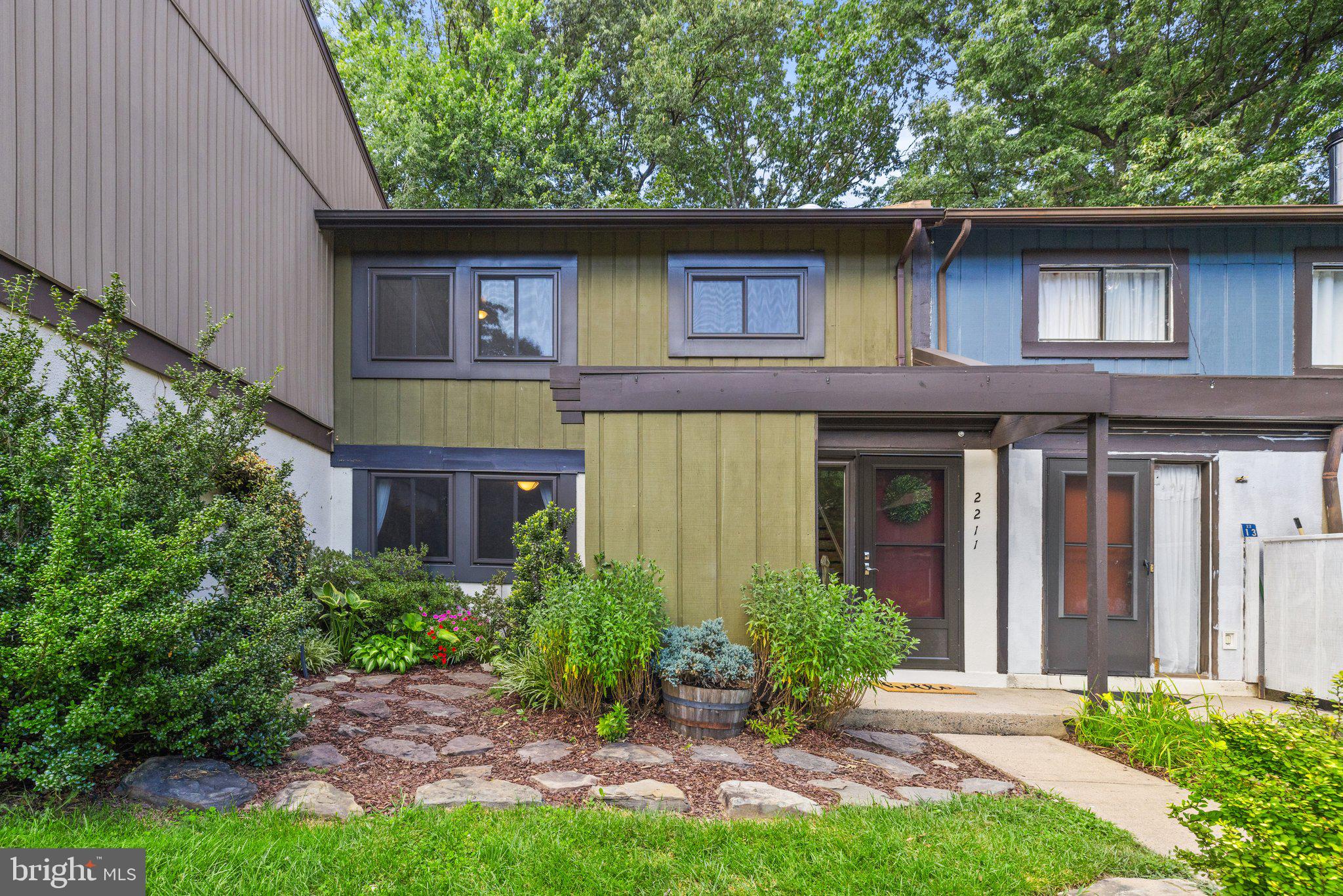 RESTON - Residential