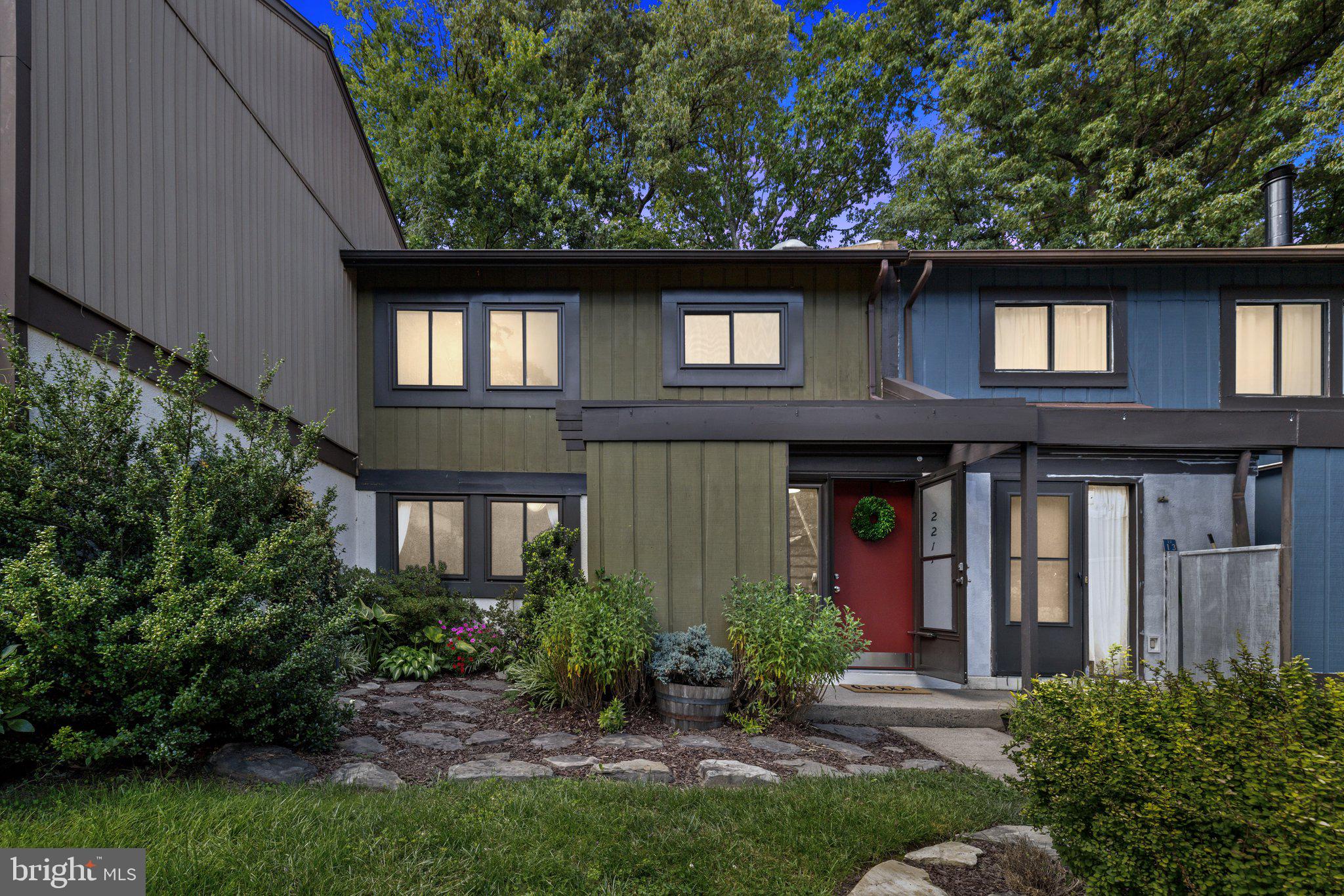 RESTON - Residential