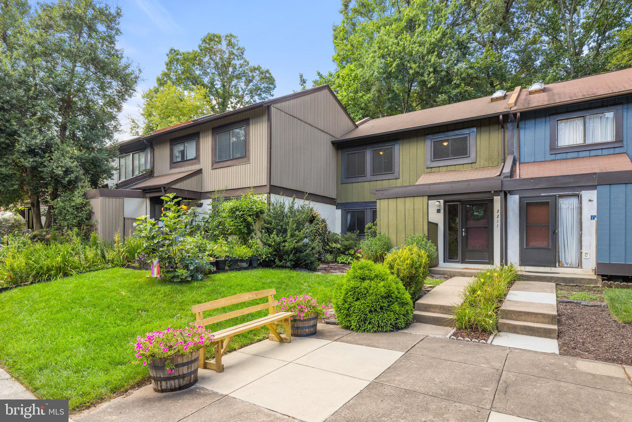 RESTON - Residential