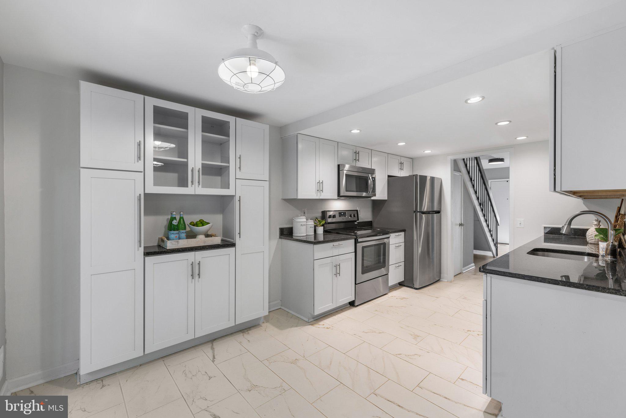 RESTON - Residential