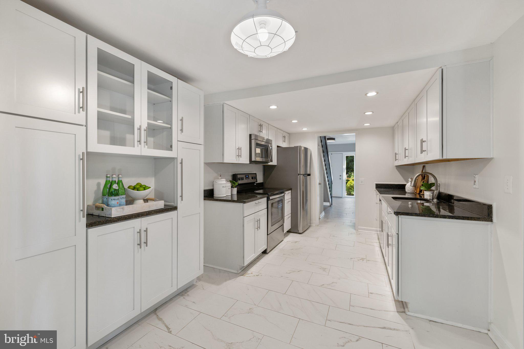 RESTON - Residential