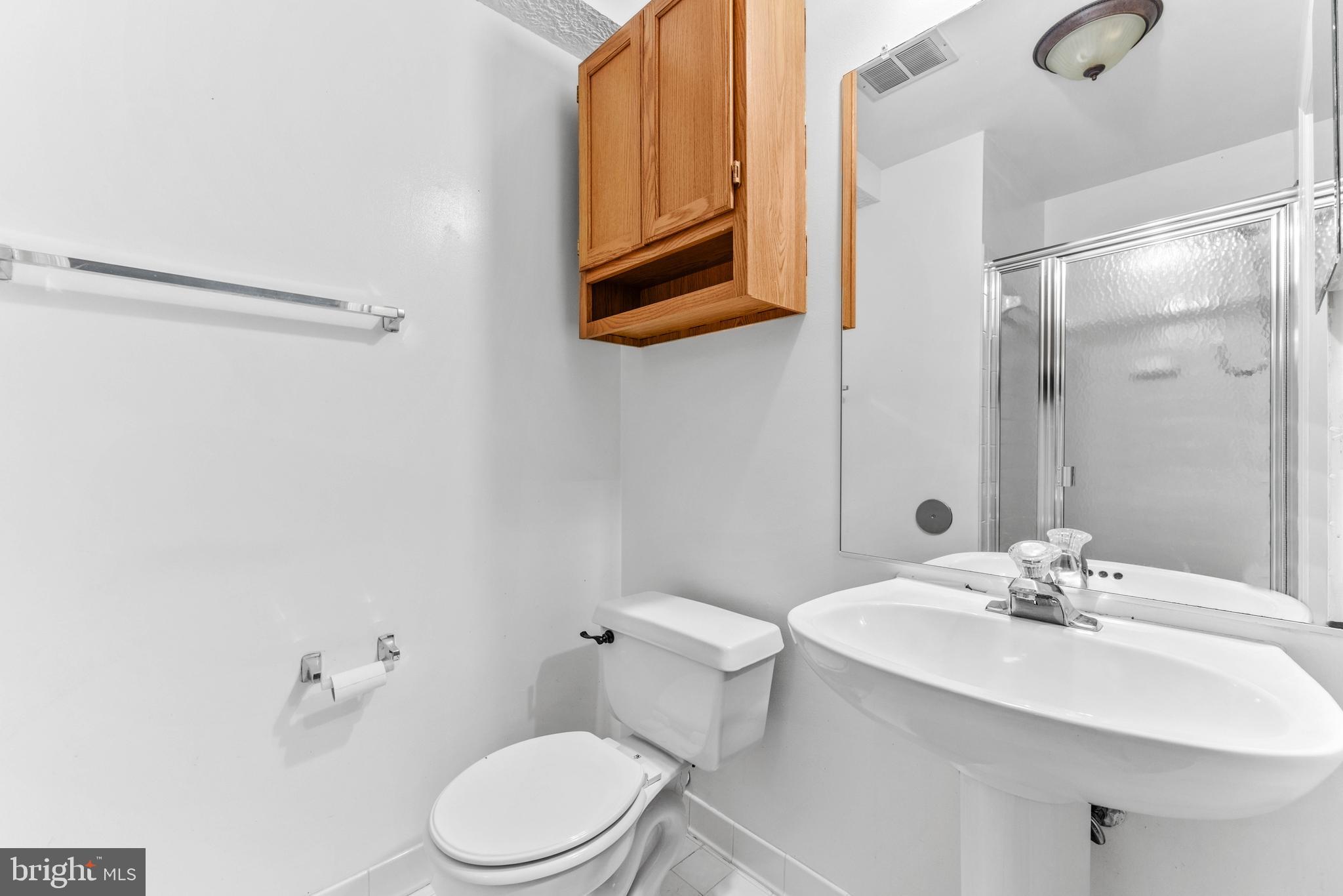 ORCHARD CLUB - Residential Lease