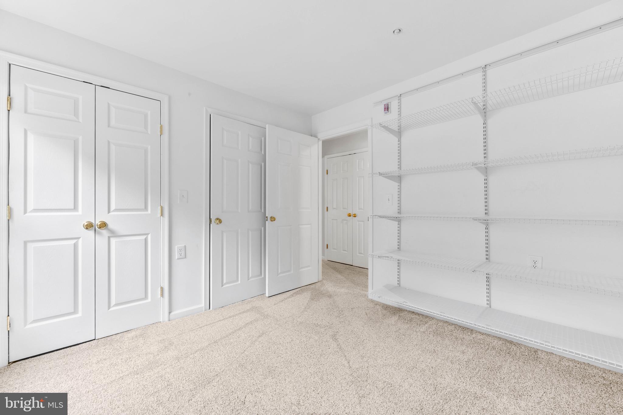 ORCHARD CLUB - Residential Lease