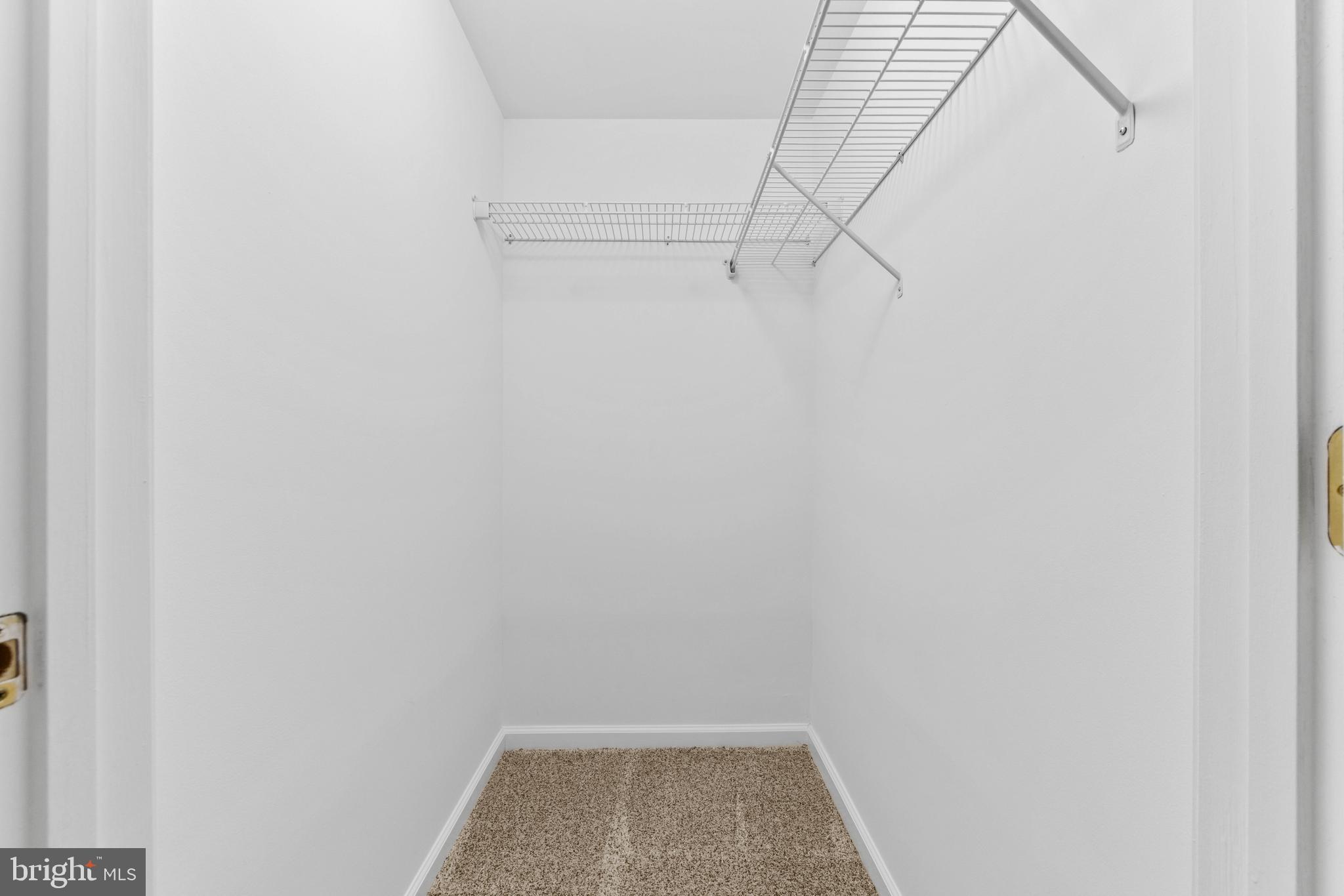 ORCHARD CLUB - Residential Lease