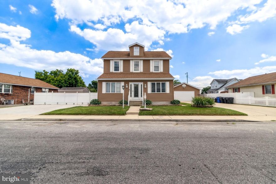 Entertainer's Dream Home with Endless Possibilities!
This stunning residence boasts an open floor plan, perfect for modern living and entertaining.
Main Level:
Luxurious primary bedroom suite for ultimate privacy.
Spacious living room and dining room for grand gatherings.
Chef's dream kitchen featuring a center island with elegant marble like finishes.
Full bathroom for added convenience.
Upper Level:
Three well-sized bedrooms with ample closet space.
Full bathroom to serve the upstairs bedrooms.
Bonus room on the 3rd floor - ideal for an office, additional closet space, or a fun game room!
Finished Basement:
The perfect entertainment zone!
Wet bar for creating delicious cocktails.
Upgraded tile flooring throughout.
Luxurious jacuzzi tub for relaxation.
Full entertainment setup - movie nights anyone?
Outdoor Oasis:
Endless fenced-in yard, perfect for kids, pets, and backyard barbecues.
Fire pit patio for cozy evenings under the stars.
Sparkling above-ground pool for refreshing summer days.
Two sheds for additional storage.
Dedicated dog kennel to keep your furry friend safe and sound.
Parking Paradise:
Detached 4-car garage for all your vehicles.
Expansive driveway with additional parking for up to 9 cars!
This exceptional home offers everything you need for comfortable living and grand entertaining. Don't miss your chance to own this piece of paradise!