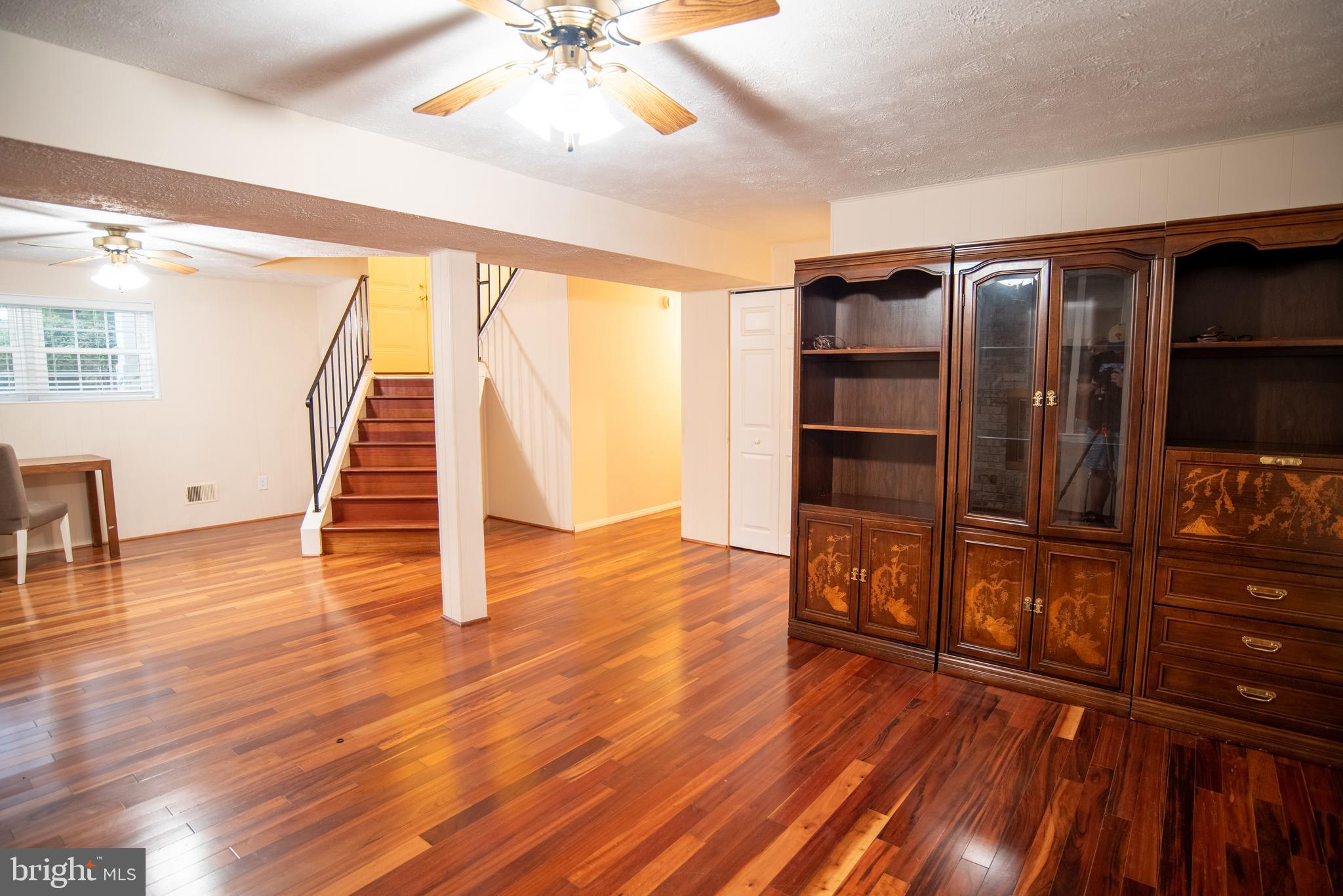 CHATEAU VALLEY - Residential Lease