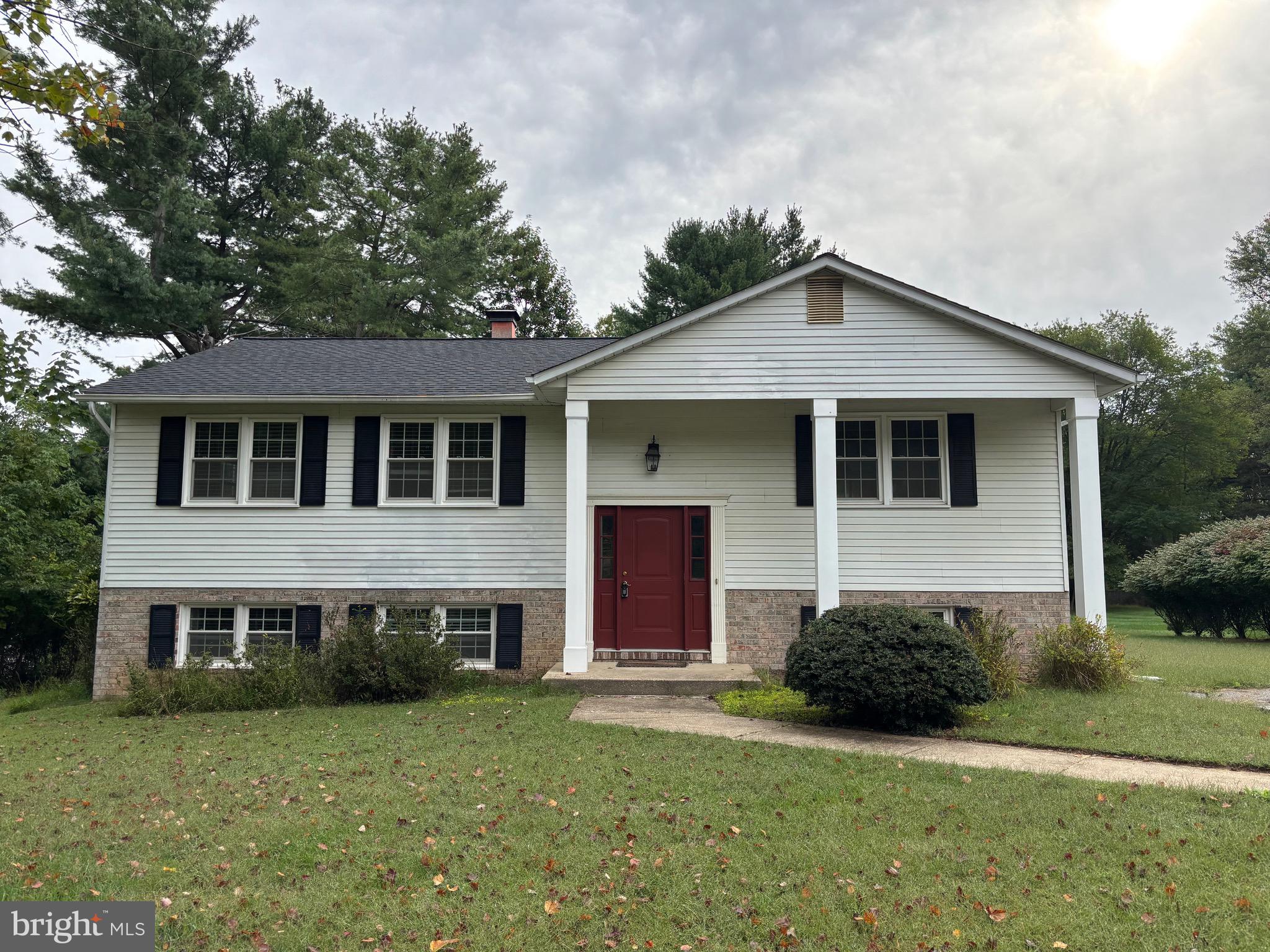 CHATEAU VALLEY - Residential Lease