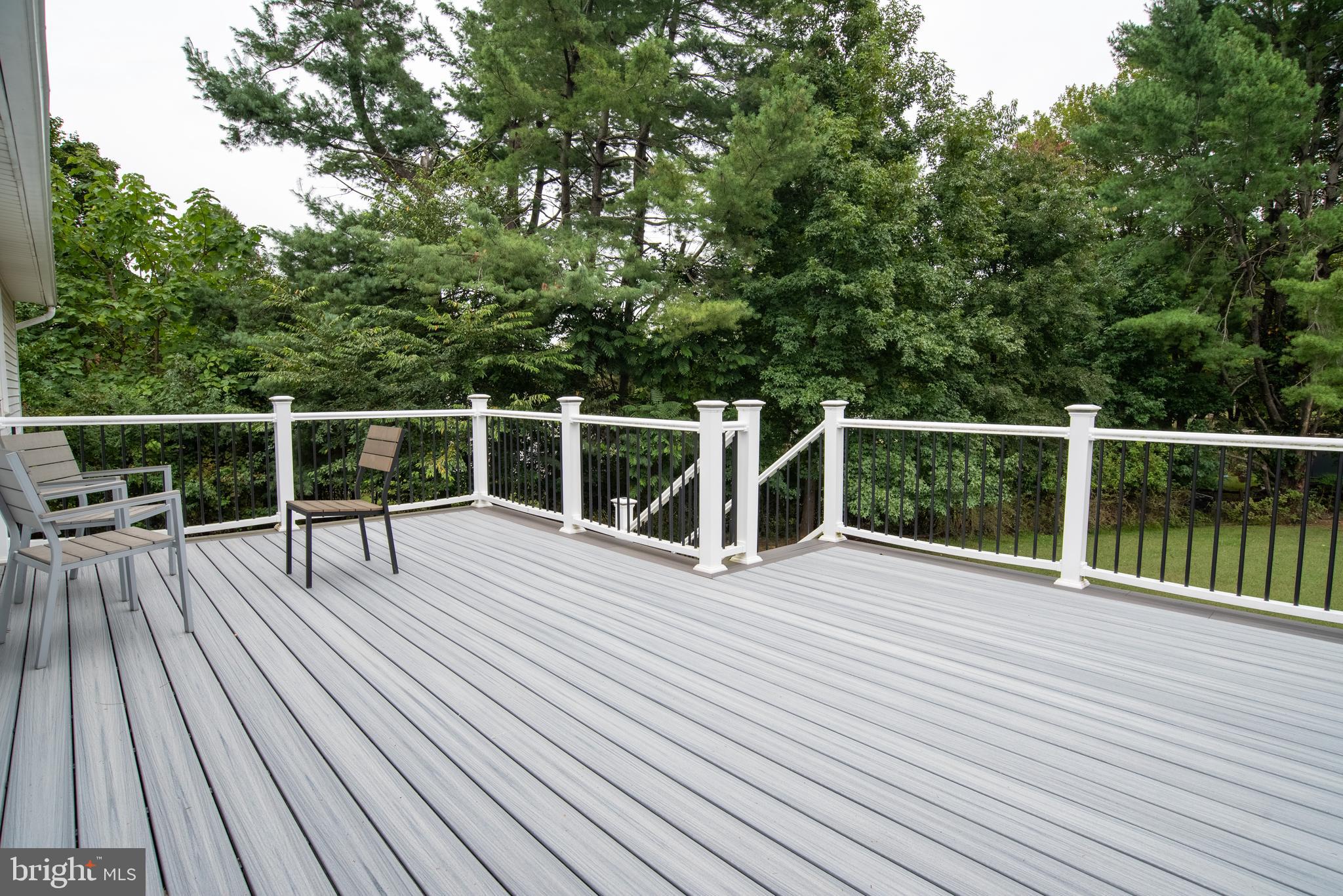 CHATEAU VALLEY - Residential Lease