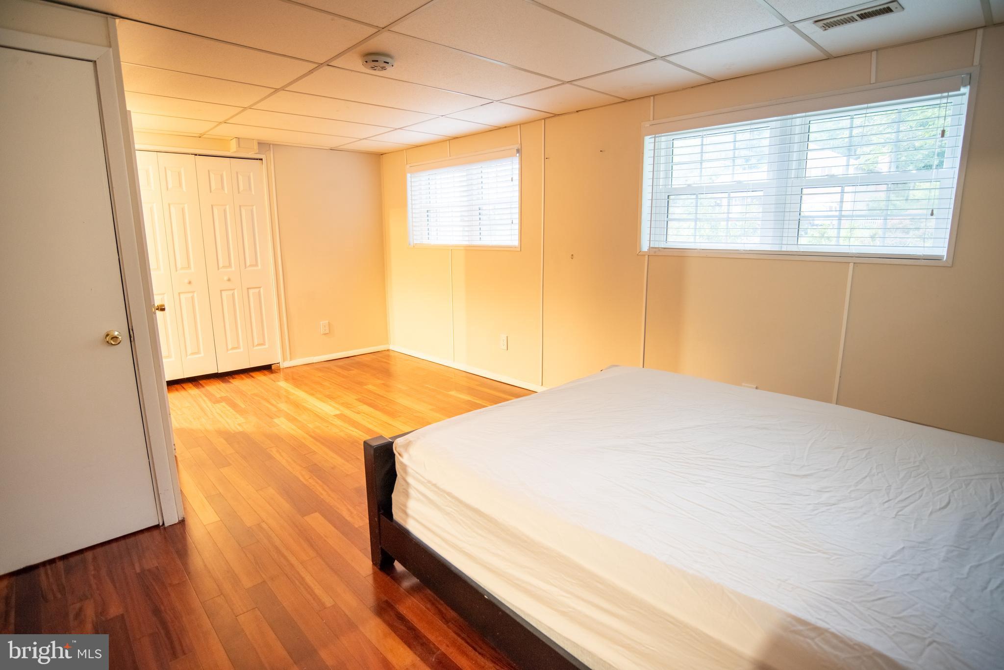 CHATEAU VALLEY - Residential Lease