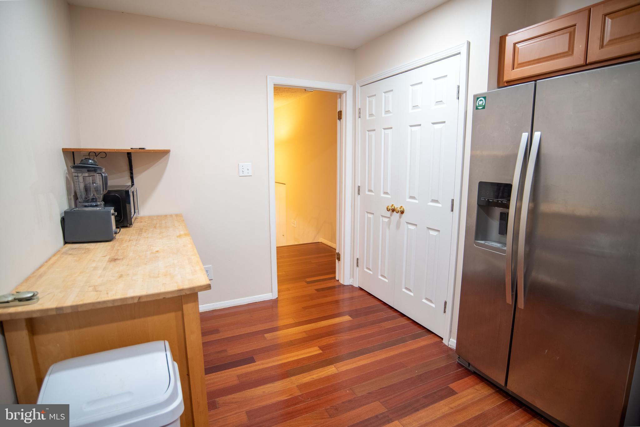 CHATEAU VALLEY - Residential Lease