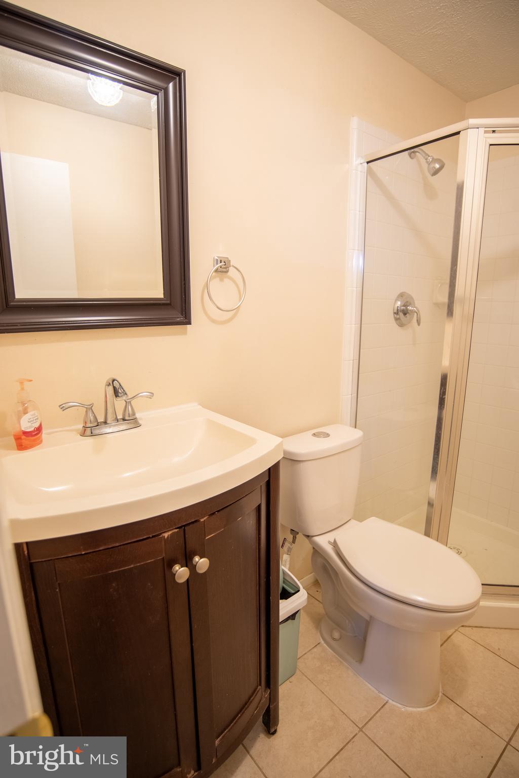 CHATEAU VALLEY - Residential Lease