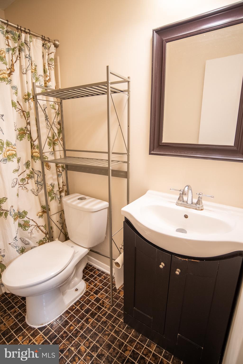 CHATEAU VALLEY - Residential Lease